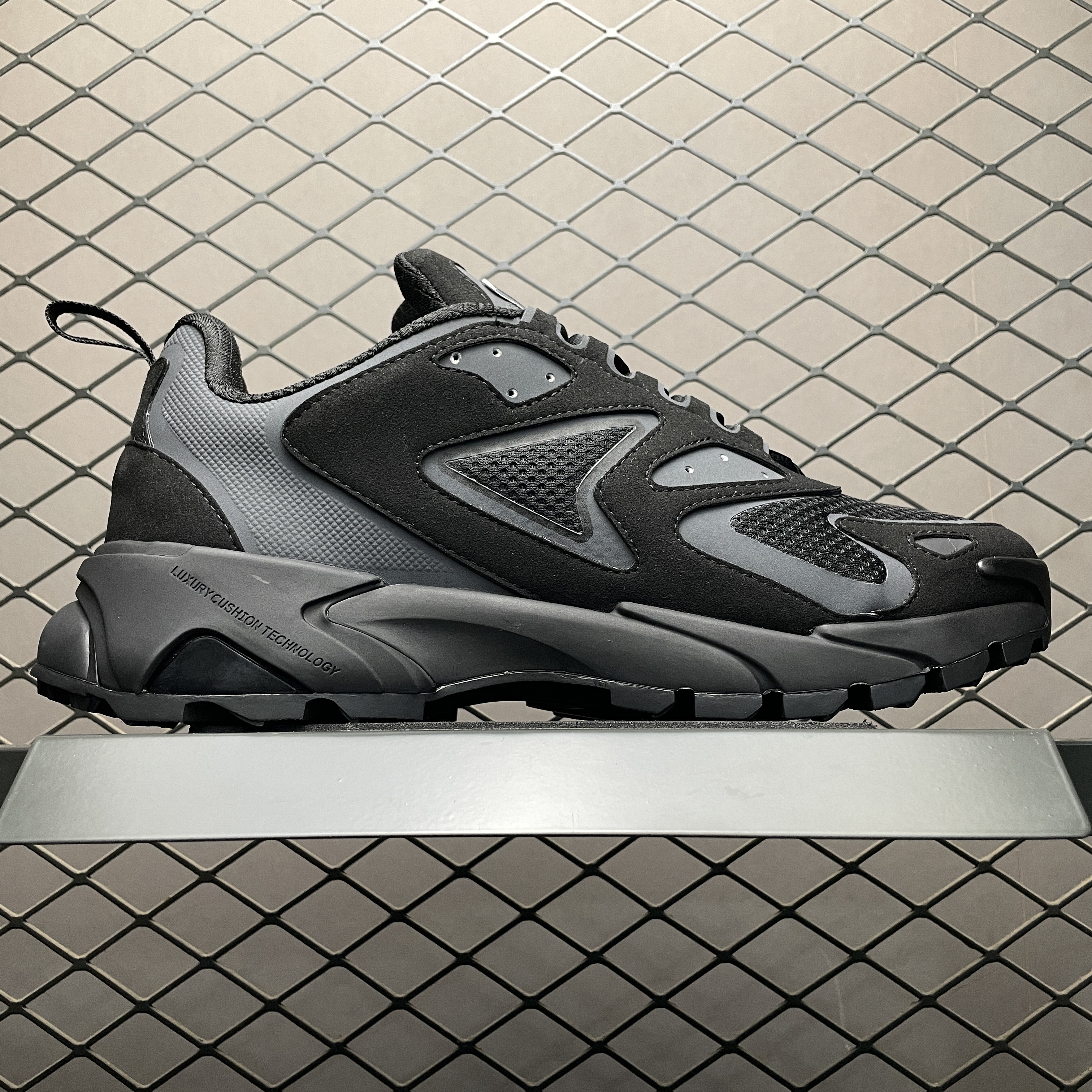 Louis Vuitton  Canvas Mesh Mens LV Runner Tatic Sneakers（1A9UNN）