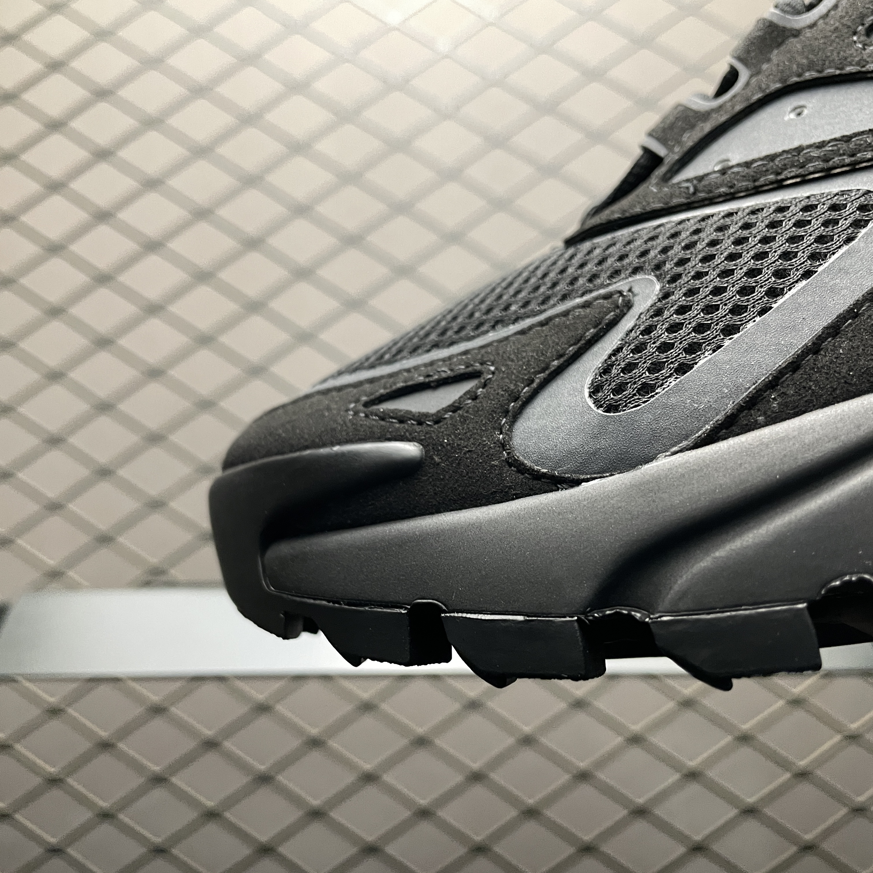 Louis Vuitton  Canvas Mesh Mens LV Runner Tatic Sneakers（1A9UNN）