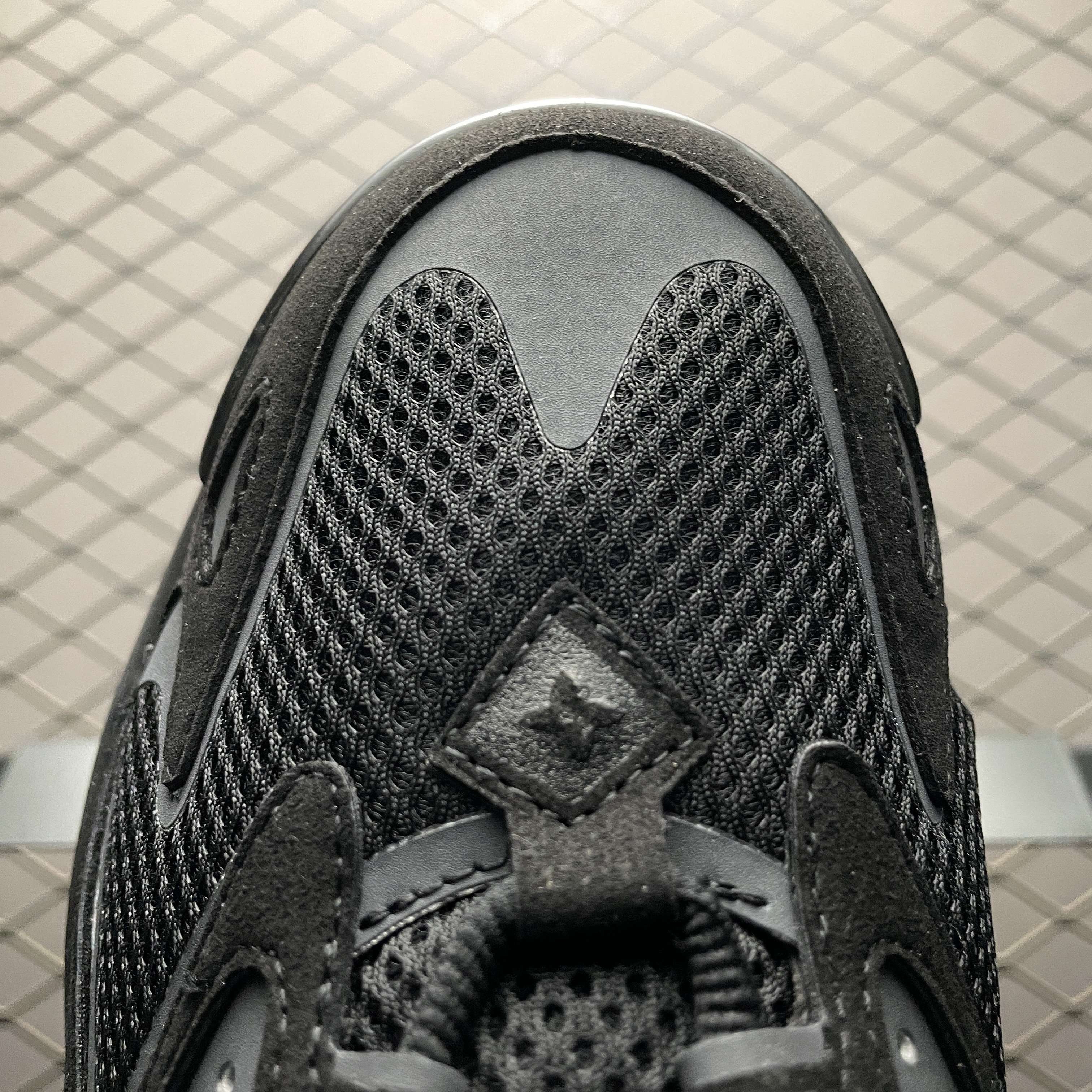 Louis Vuitton  Canvas Mesh Mens LV Runner Tatic Sneakers（1A9UNN）