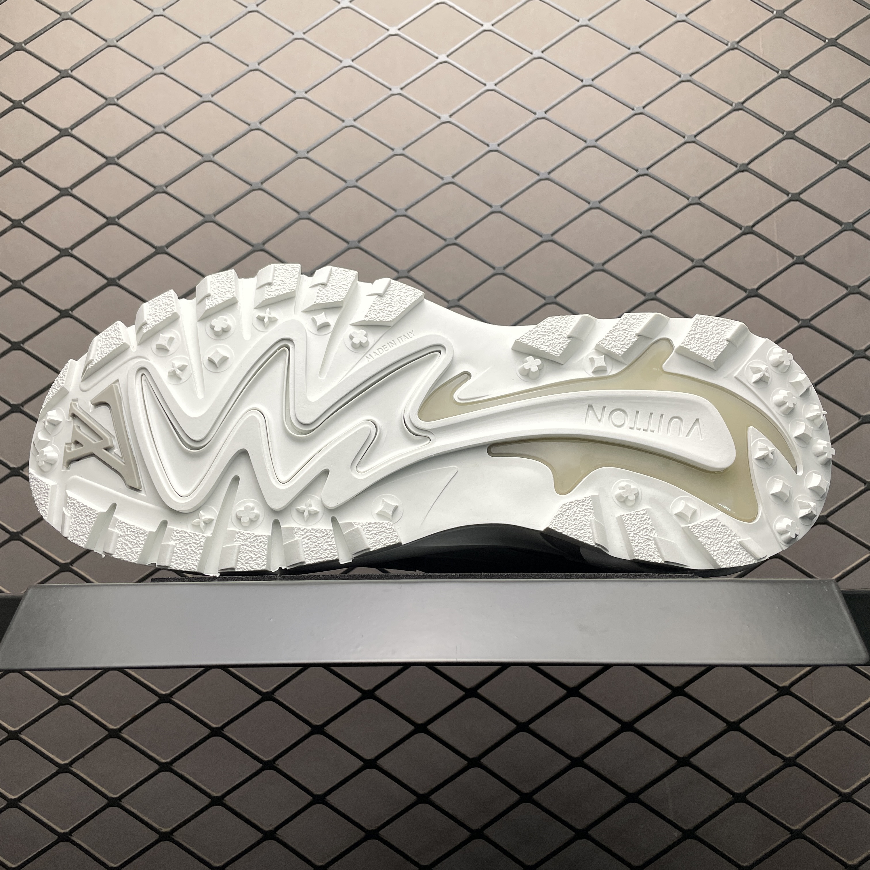 Louis Vuitton LV Runner Tatic Sneaker "Blanc"（1ABEQ4）