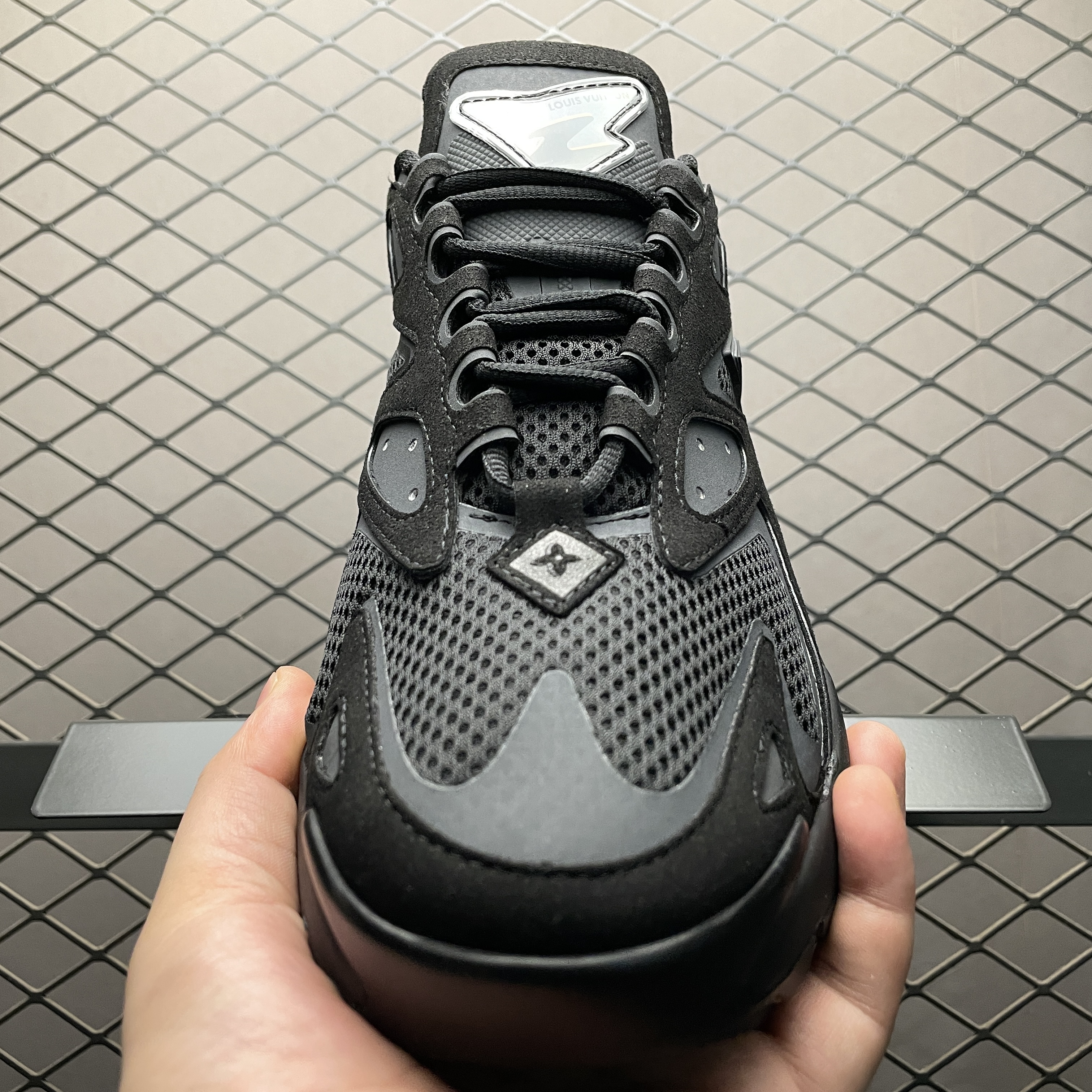 Louis Vuitton  Canvas Mesh Mens LV Runner Tatic Sneakers（1A9UNN）