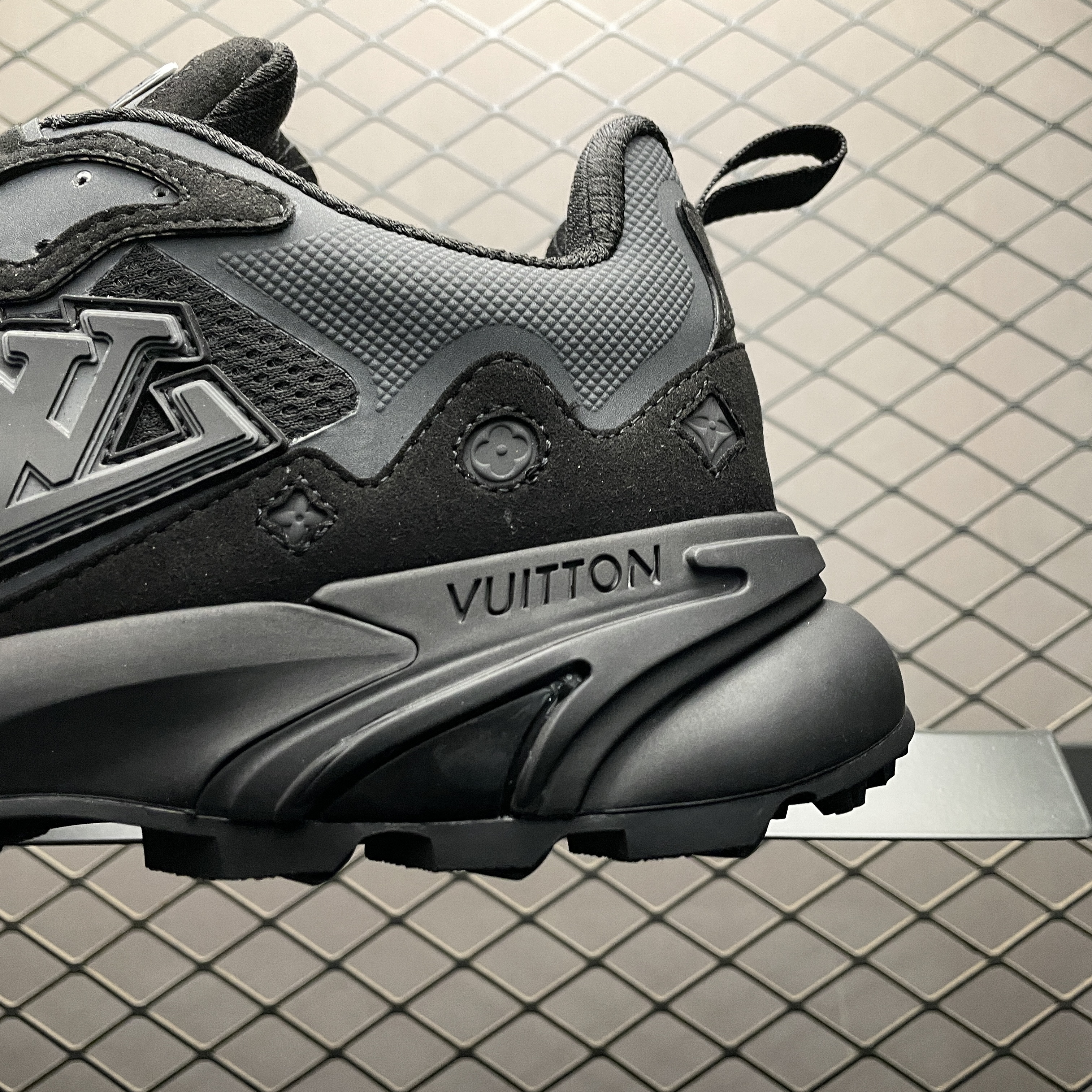 Louis Vuitton  Canvas Mesh Mens LV Runner Tatic Sneakers（1A9UNN）