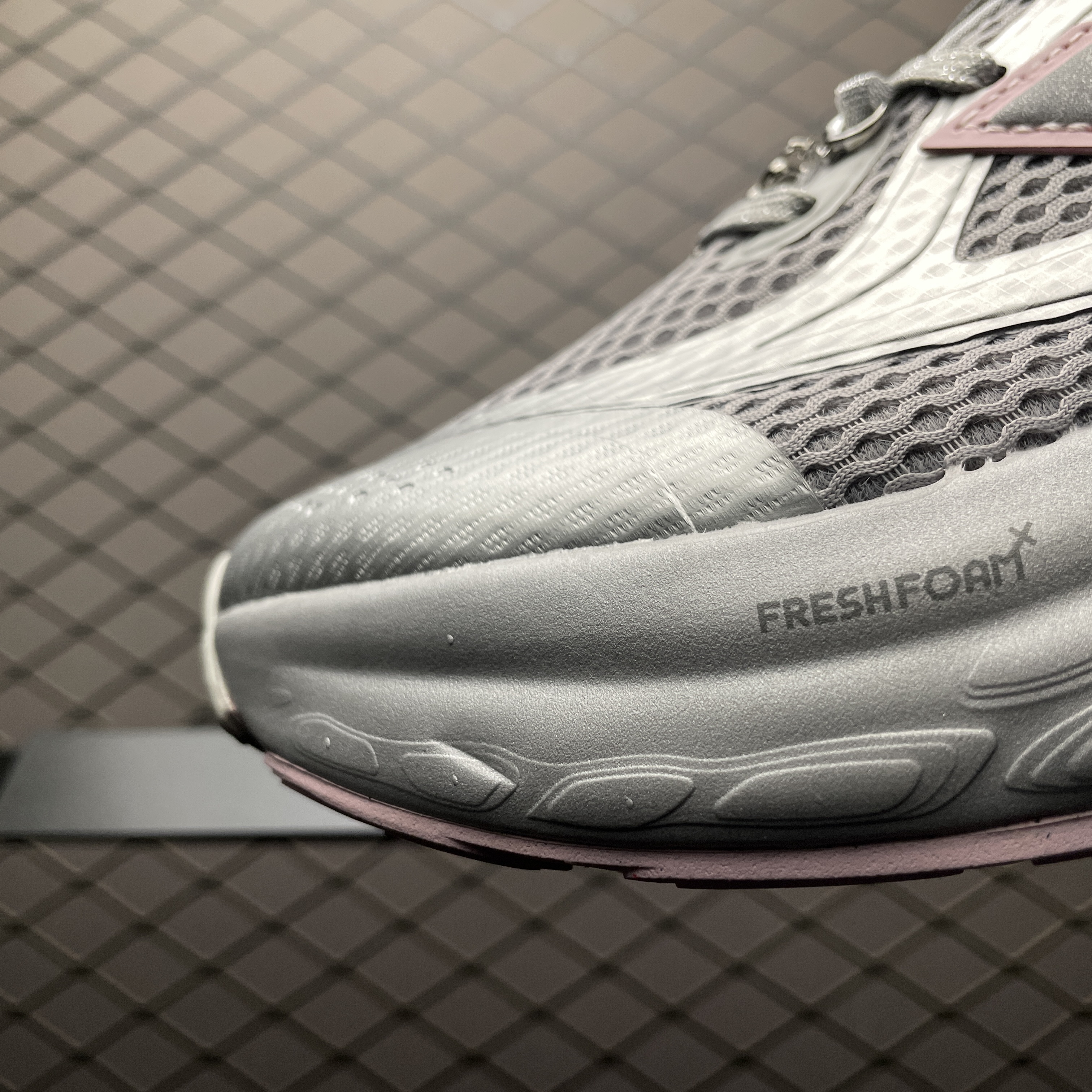 Ganni × New Balance Women's Fresh Foam Trainer "Grey" (UTRNGA)