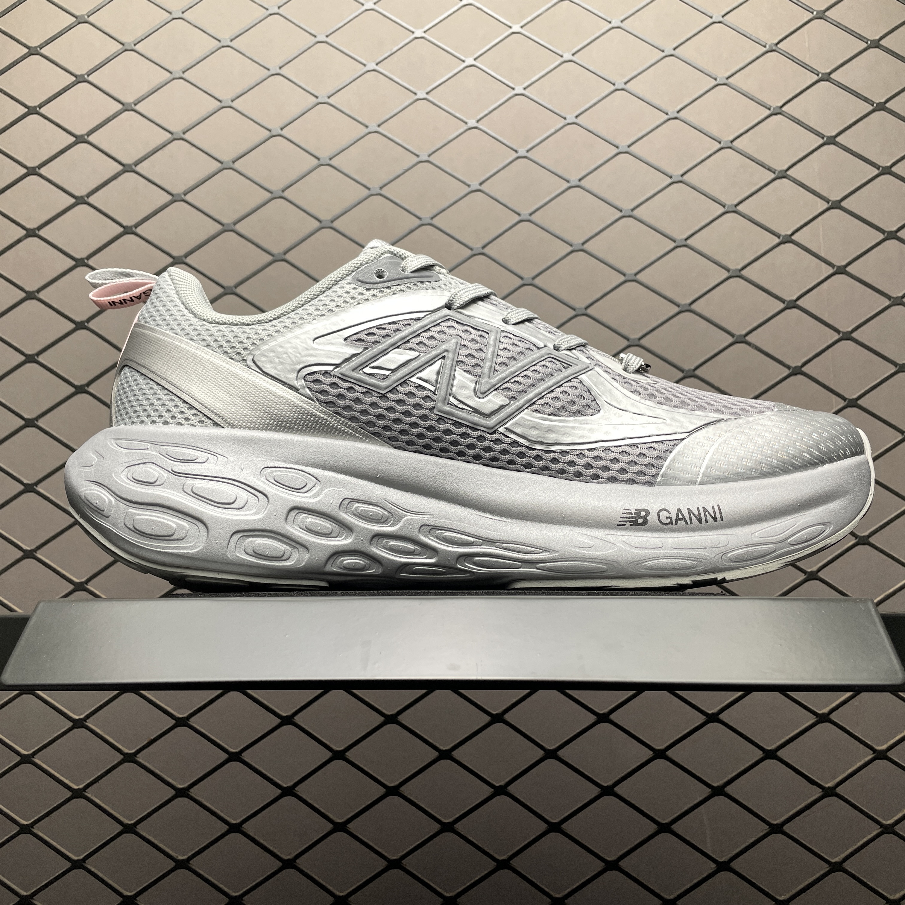 Ganni × New Balance Women's Fresh Foam Trainer "Grey" (UTRNGA)