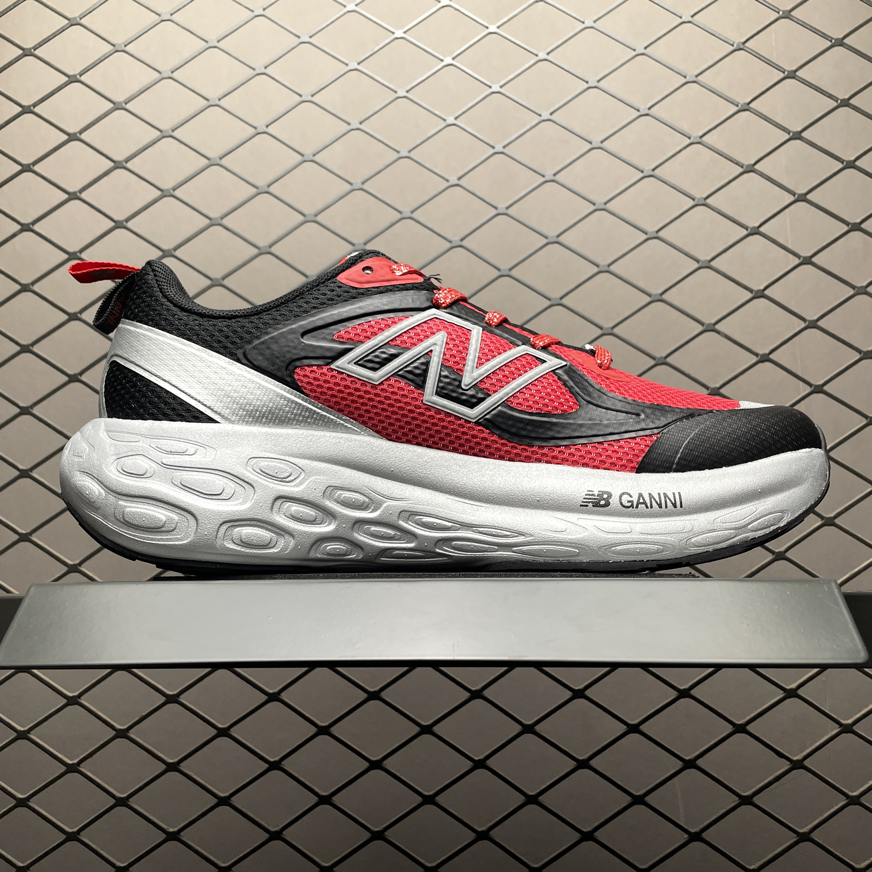GANNI × New Balance Women's Fresh Foam Trainer "Red" (UTRNGN)