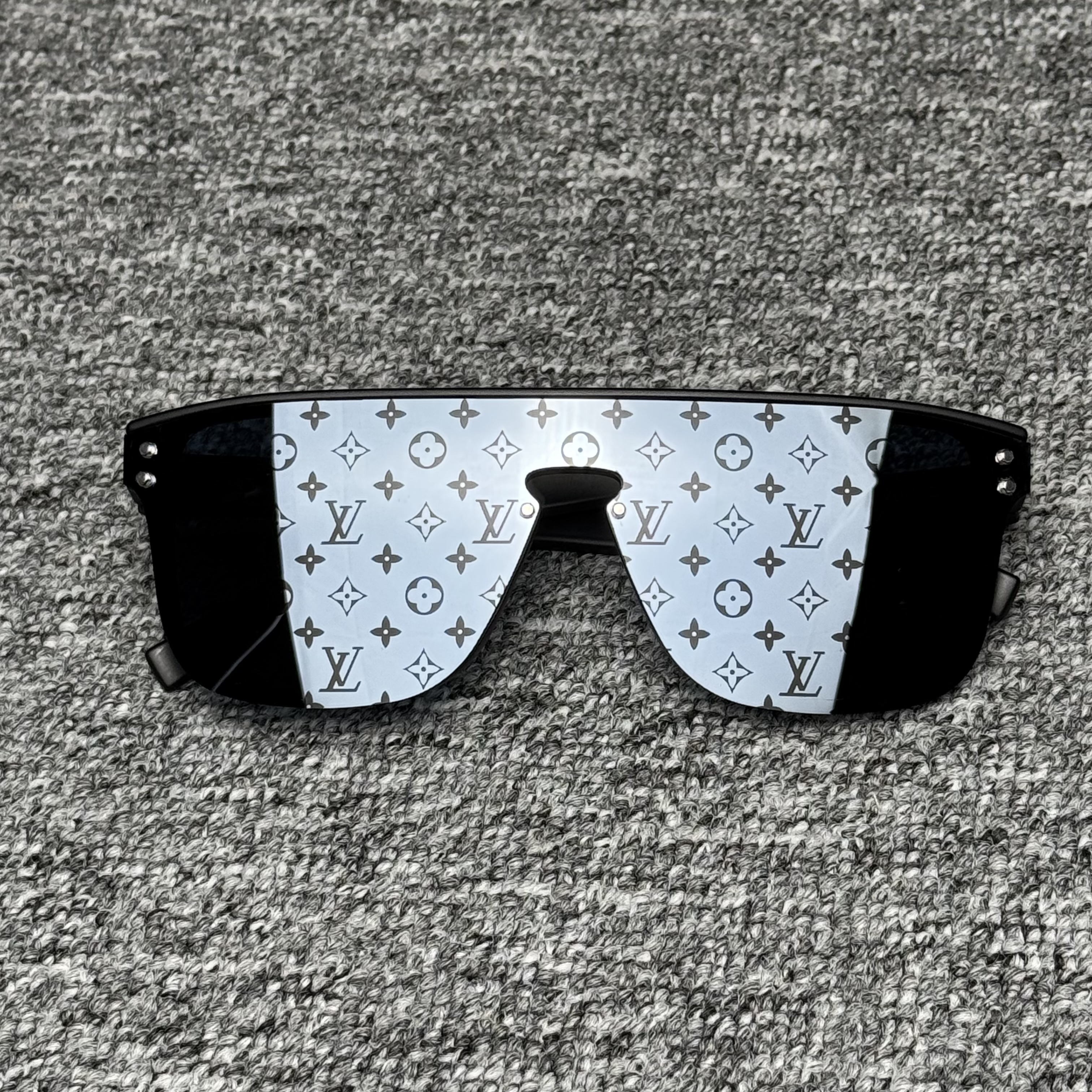 LOUIS VUITTON Sunglasses Waimea S00 (Z1082E）