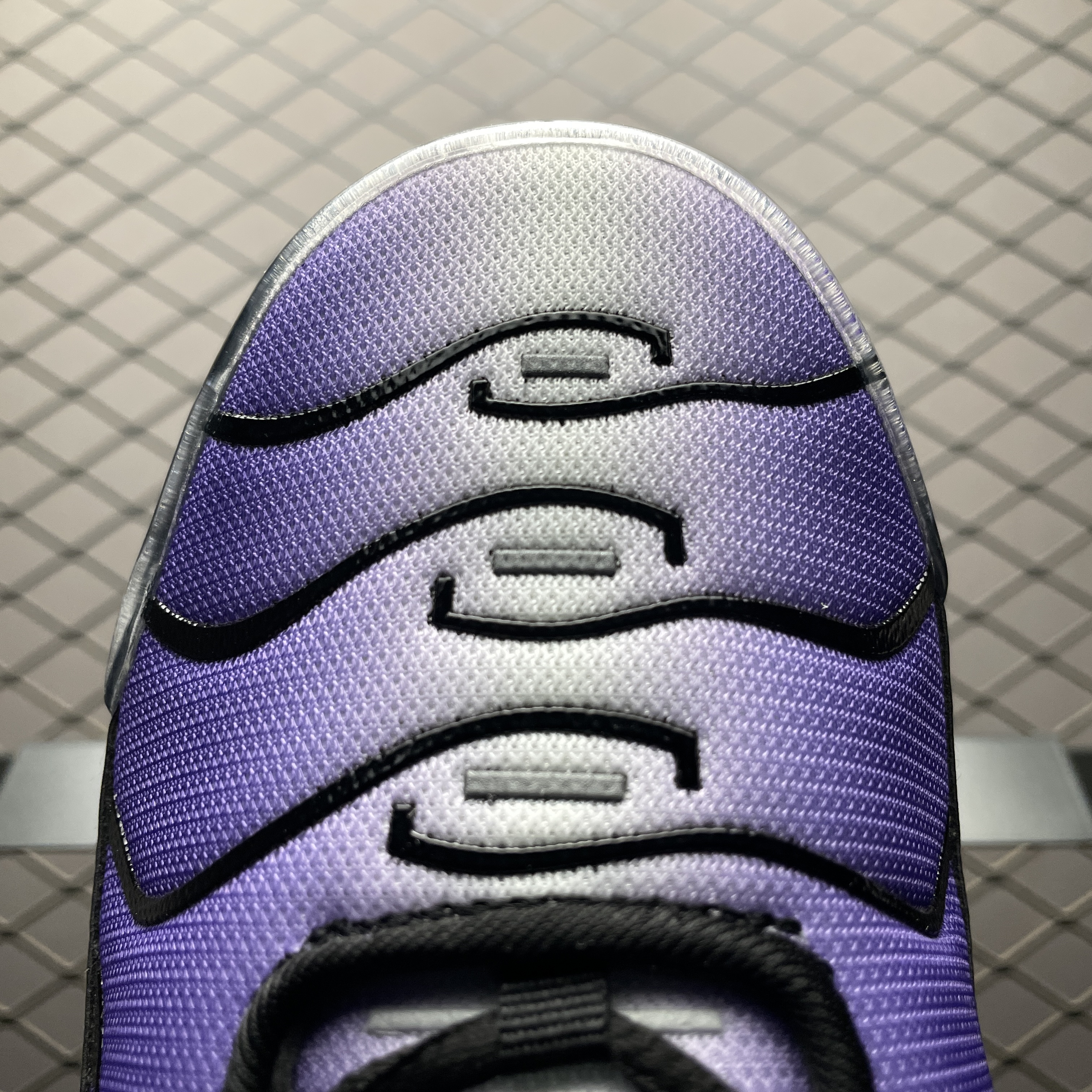Nike Air Max Plus OG "Voltage Purple" (DX0755-500)