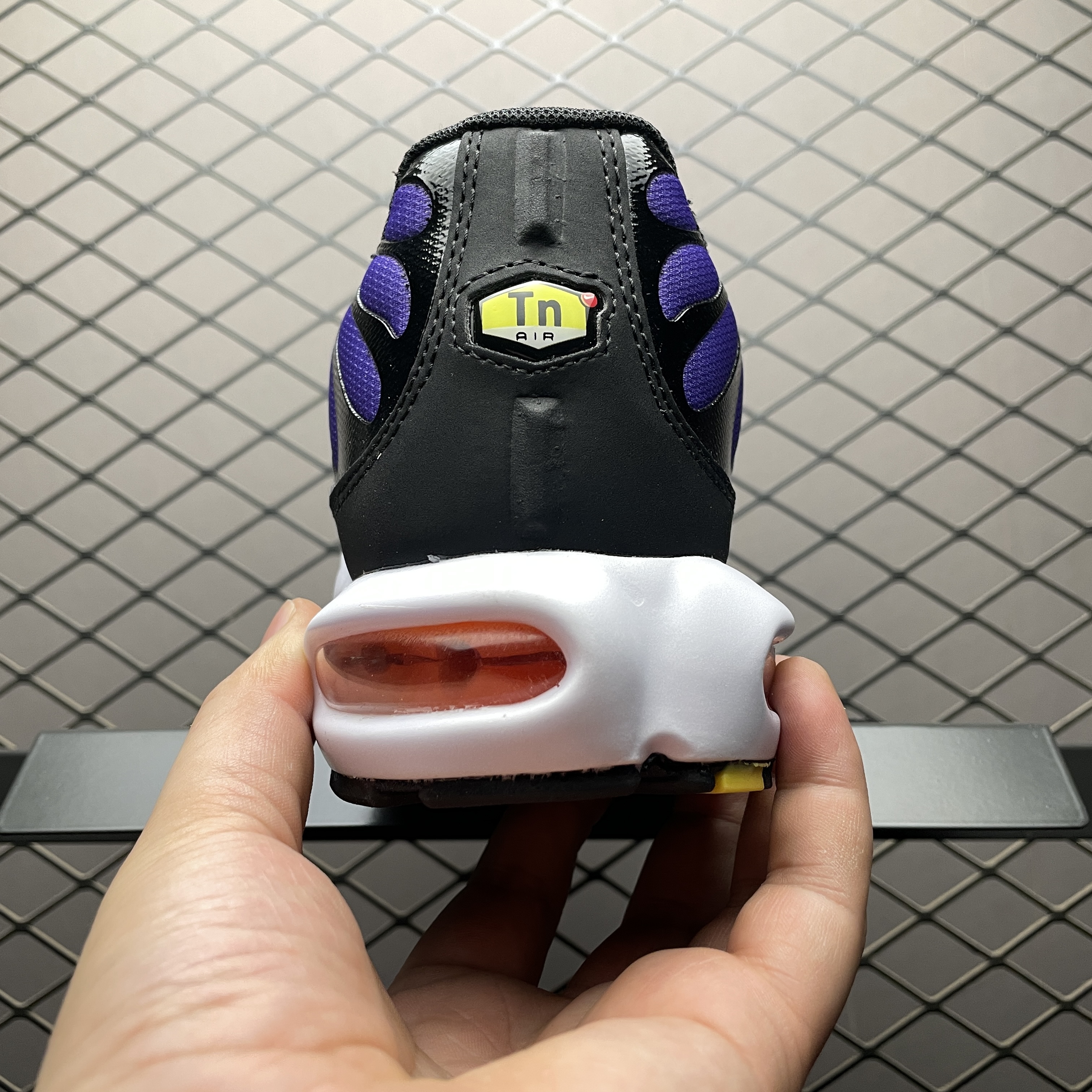 Nike Air Max Plus OG "Voltage Purple" (DX0755-500)