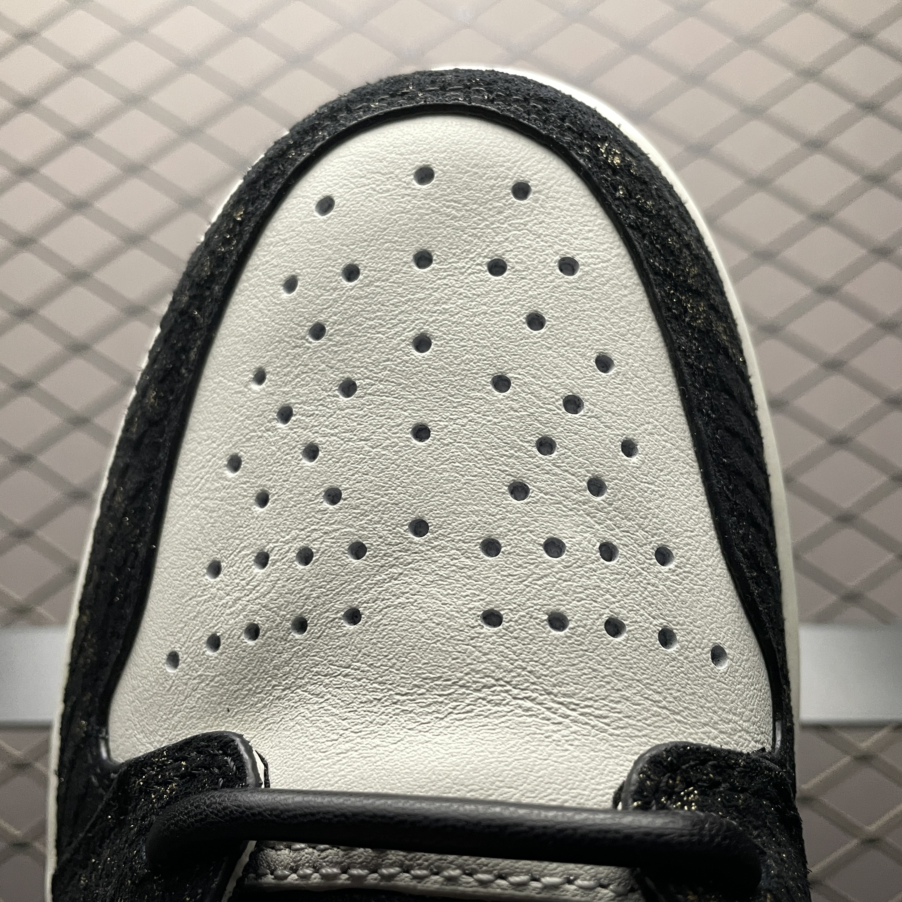 Nike Air Jordan 1 High OG “XuanWu” (Serial Numbered/3399 pairs)（IB3165-091）