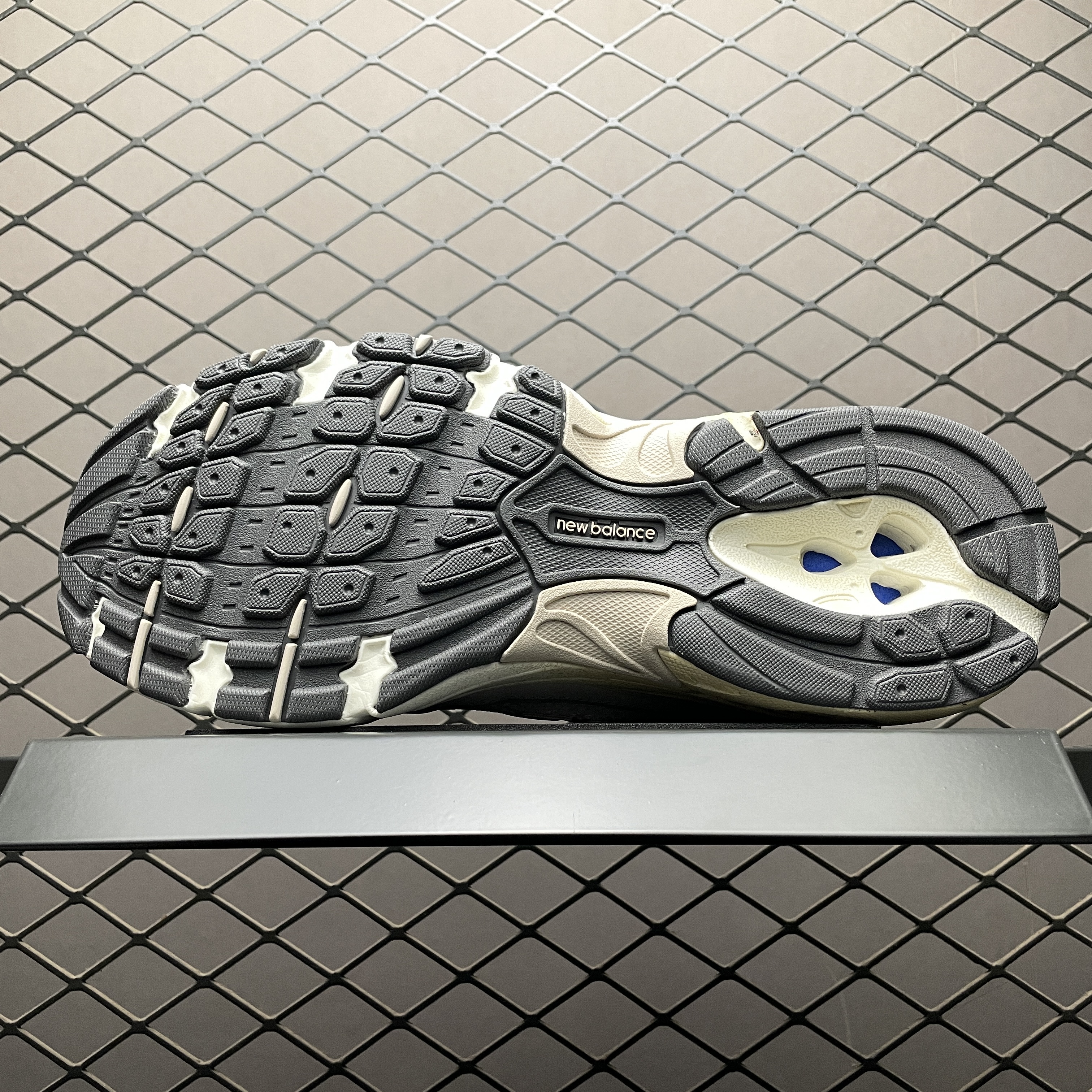 New Balance740 sneakers (U740PR2）