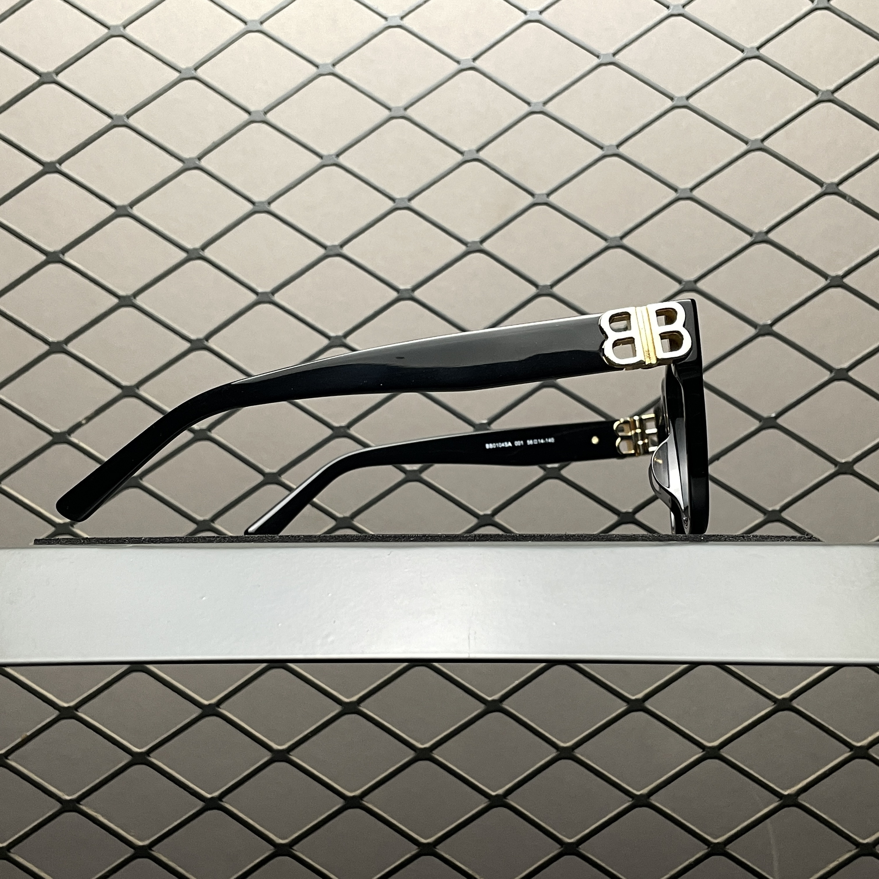 Balenciaga Sunglasses（BB0095S-001）