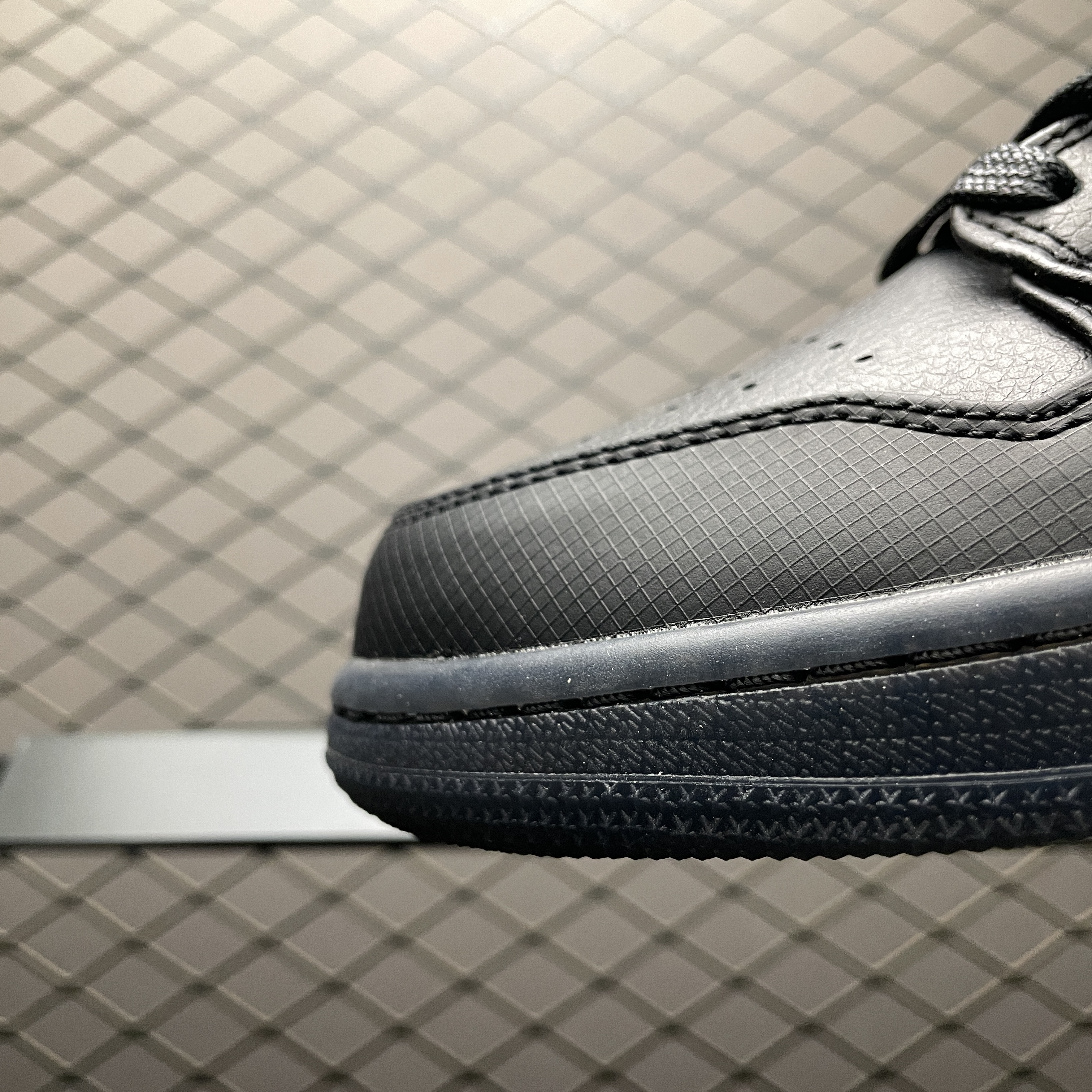 Nike Air Jordan 1 Low "Dark Gum Soles"（HV5968-001）