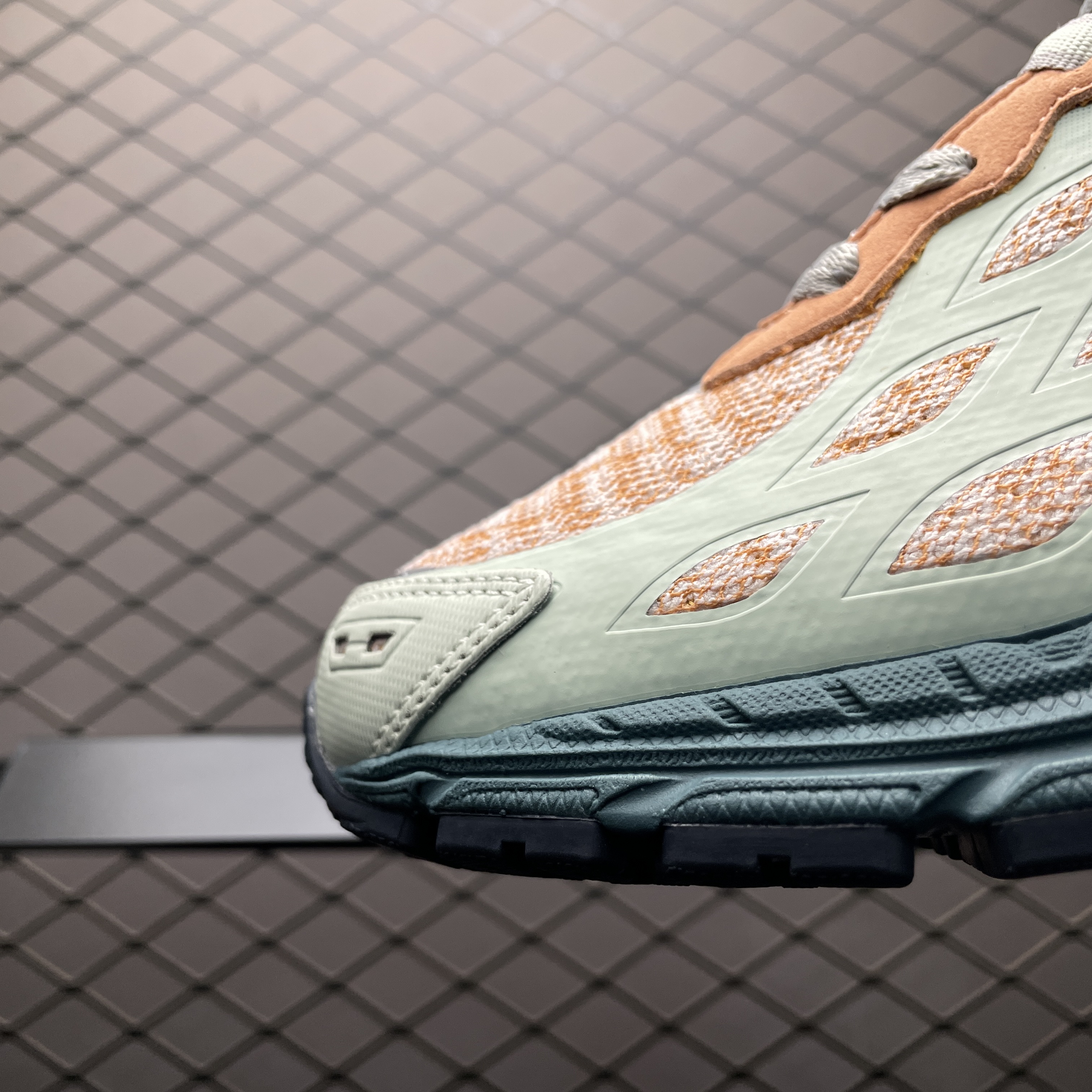 New Balance 1906W "Green/Orange" (U1906WFB）