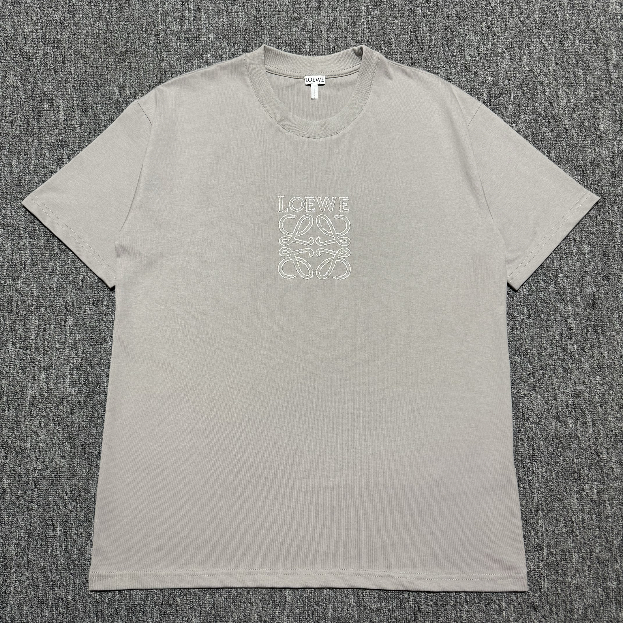 LOEWE Men's Relaxed Fit T-Shirt in Cotton "Khaki Green"（H526Y22XBN-4160）