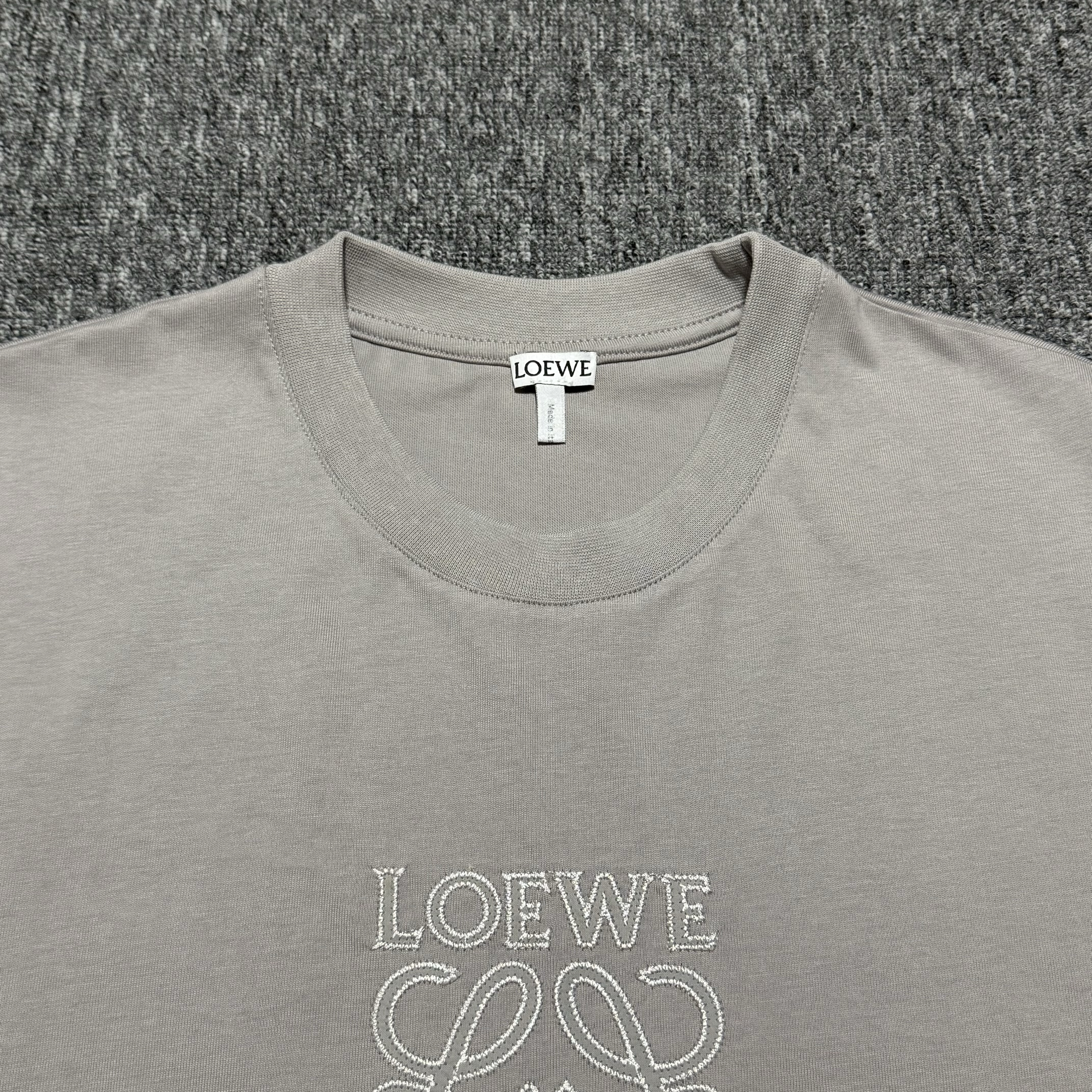 LOEWE Men's Relaxed Fit T-Shirt in Cotton "Khaki Green"（H526Y22XBN-4160）