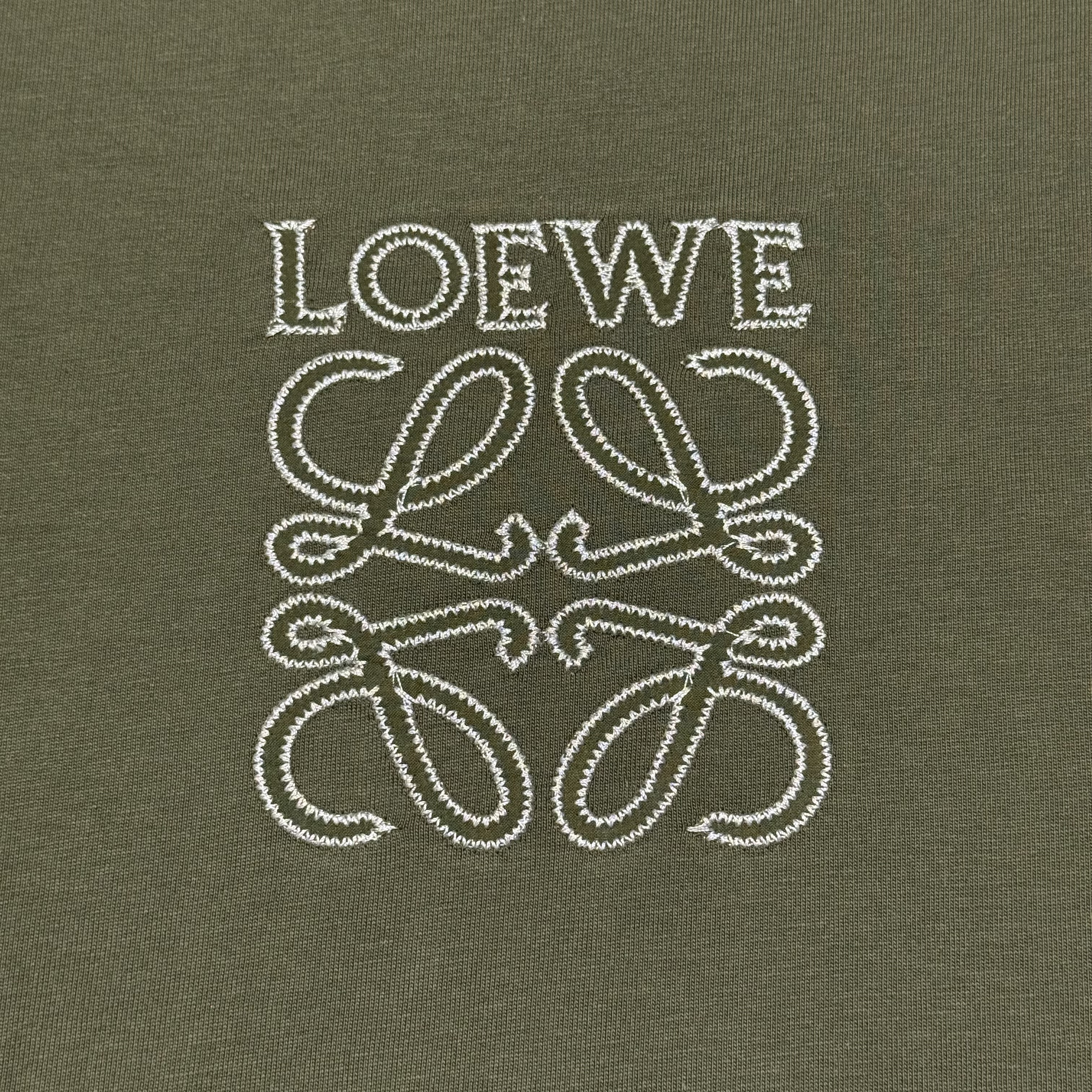 LOEWE Men's Relaxed Fit T-Shirt in Cotton "Khaki Green"（H526Y22XBN-4160）
