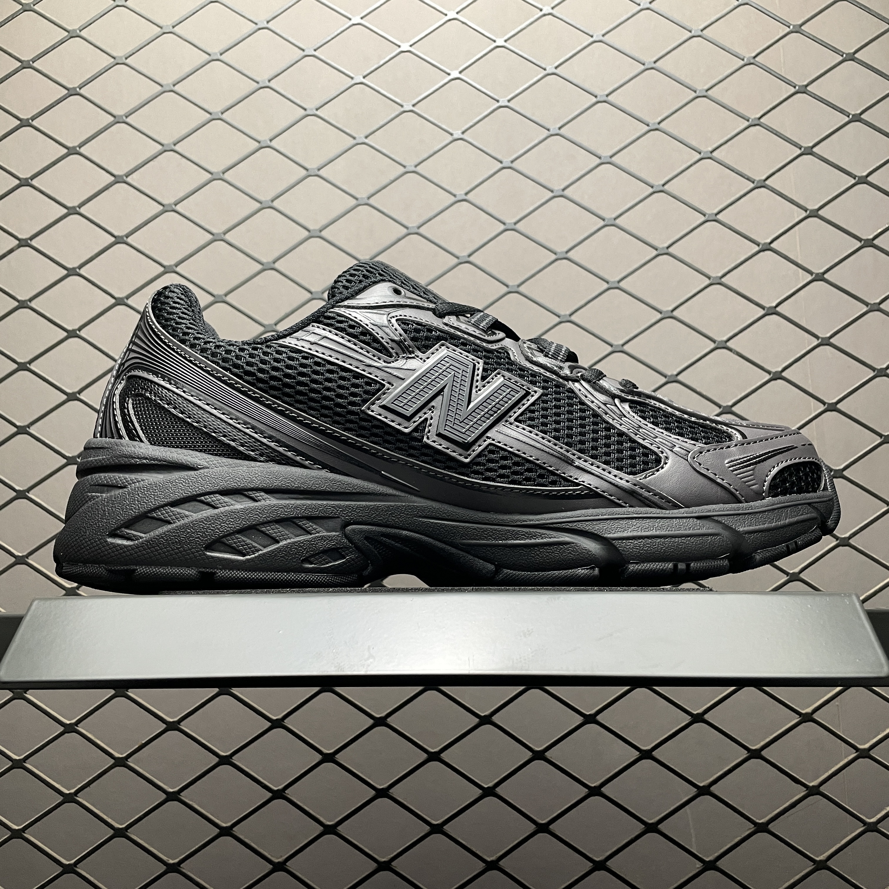 New Balance 740 "Black/Black"(U740BO2)