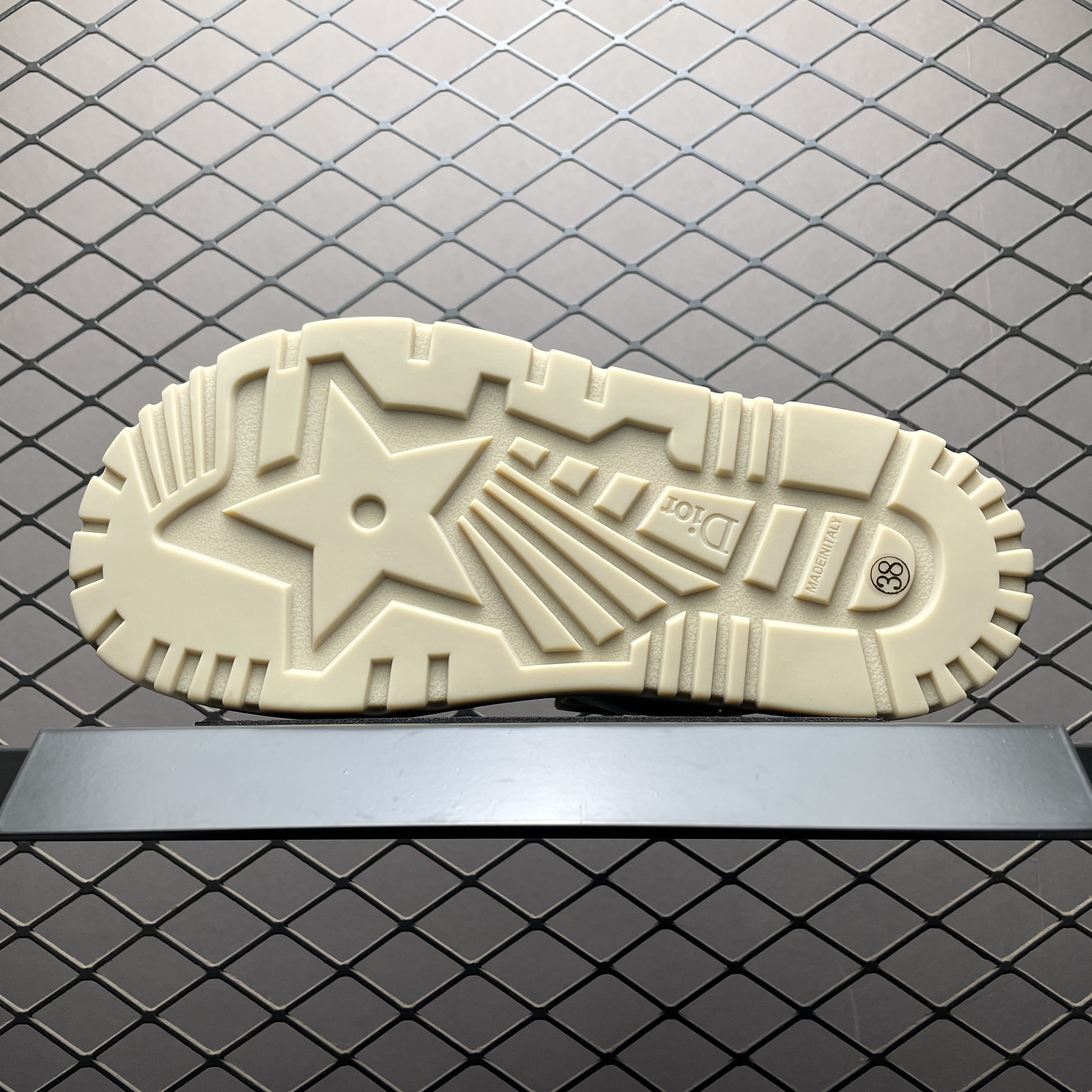 Dior Dioract 'Beige Leather Sandal'(KCQ547LAB_S16T)