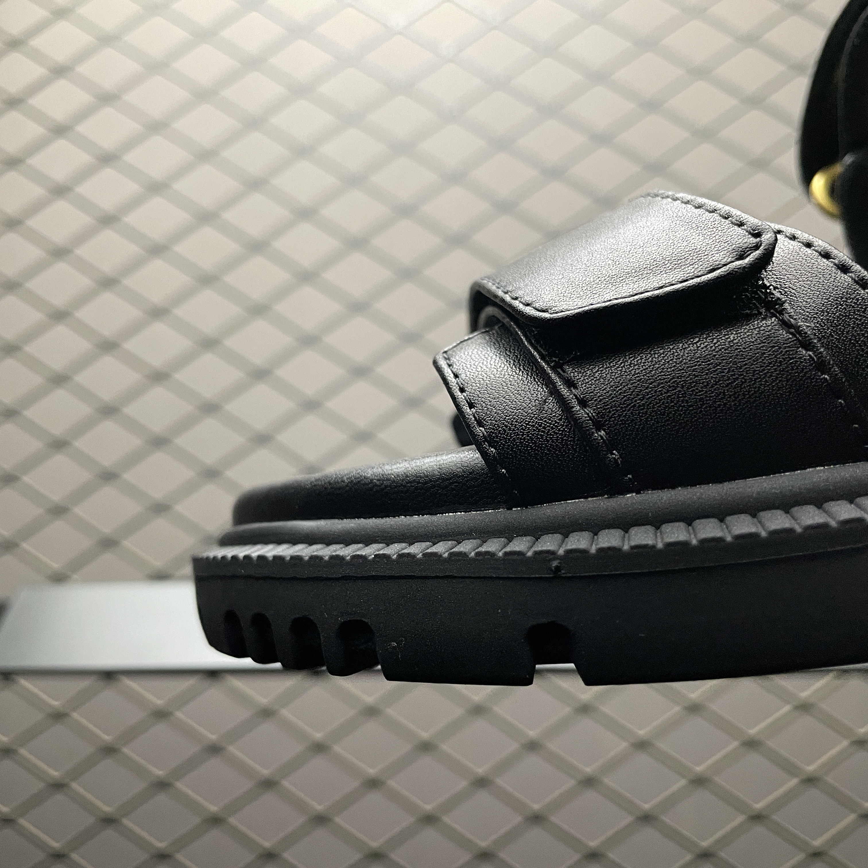 Dior Dioract Sandal 'Black Gold'(KCQ547LAB_S900)