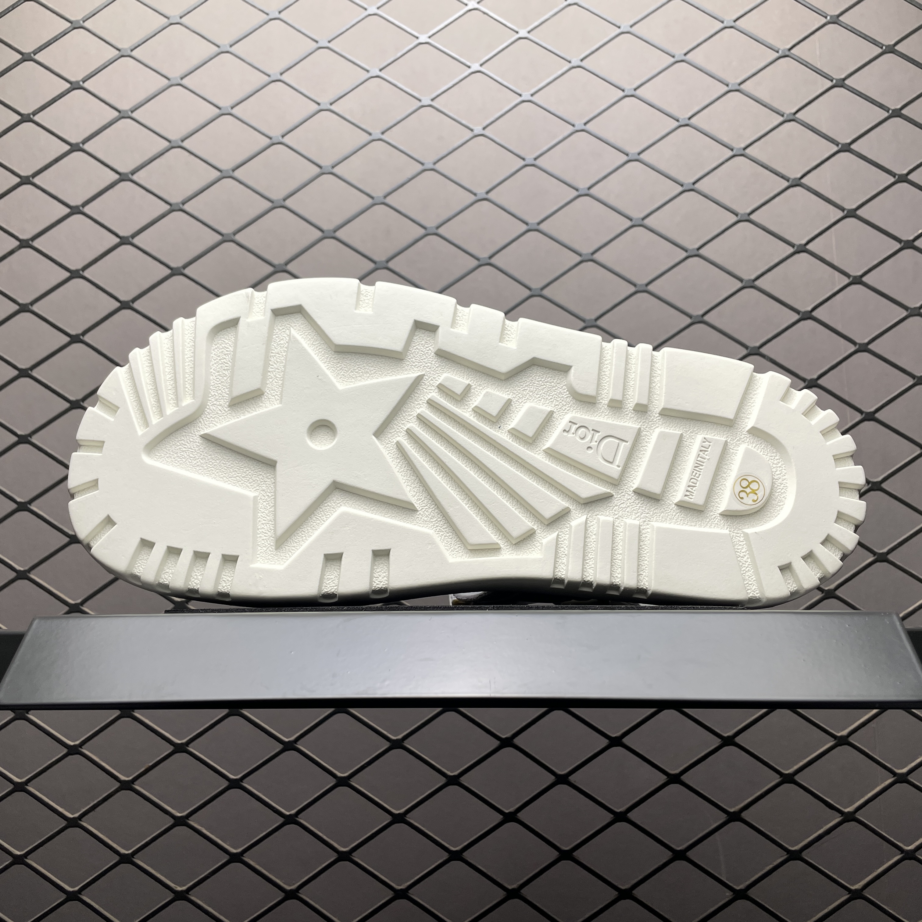 Dior Dioract Sandal (KCQ547LAB_S03W)