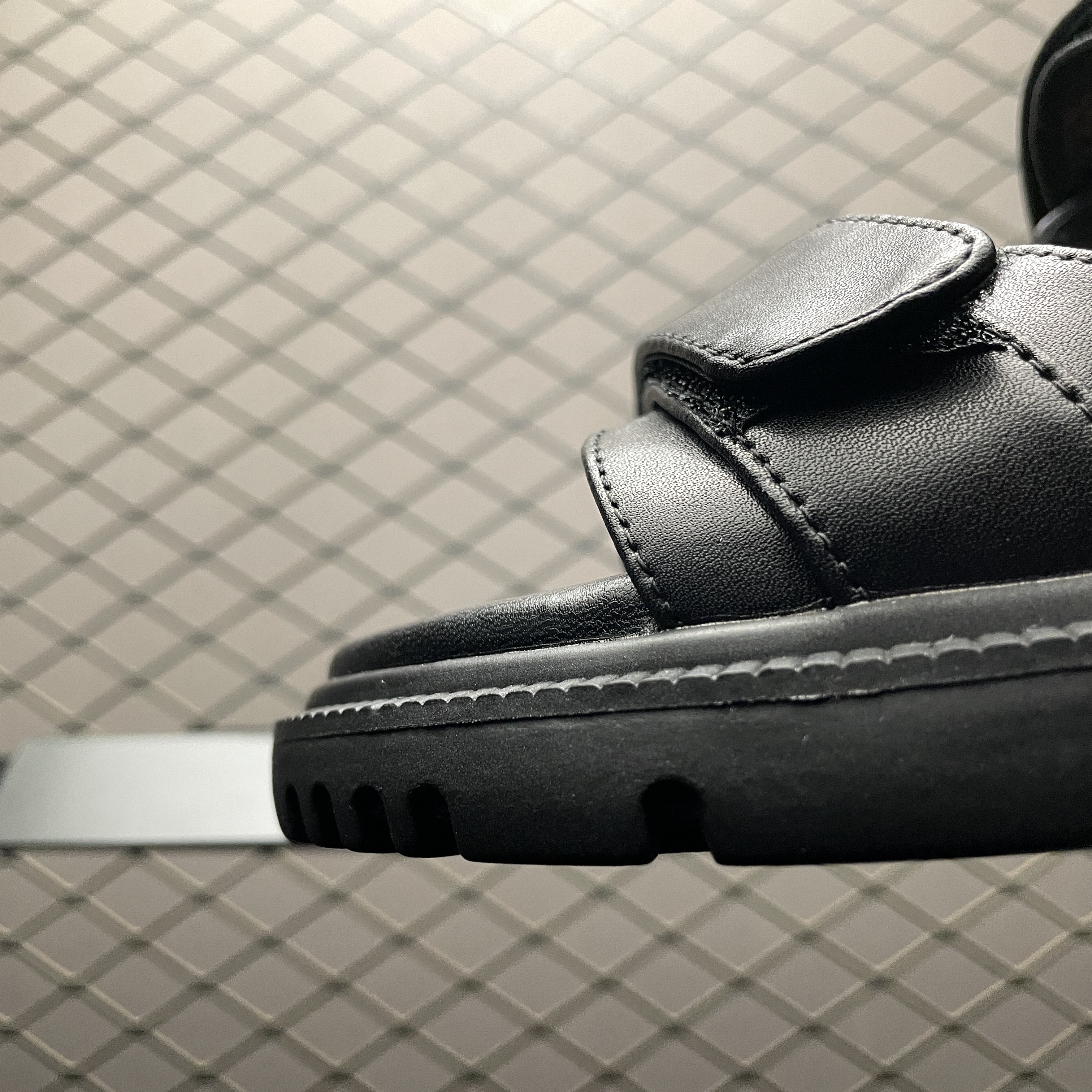 Dior Dioract Sandal (KCQ718LAB_S900)