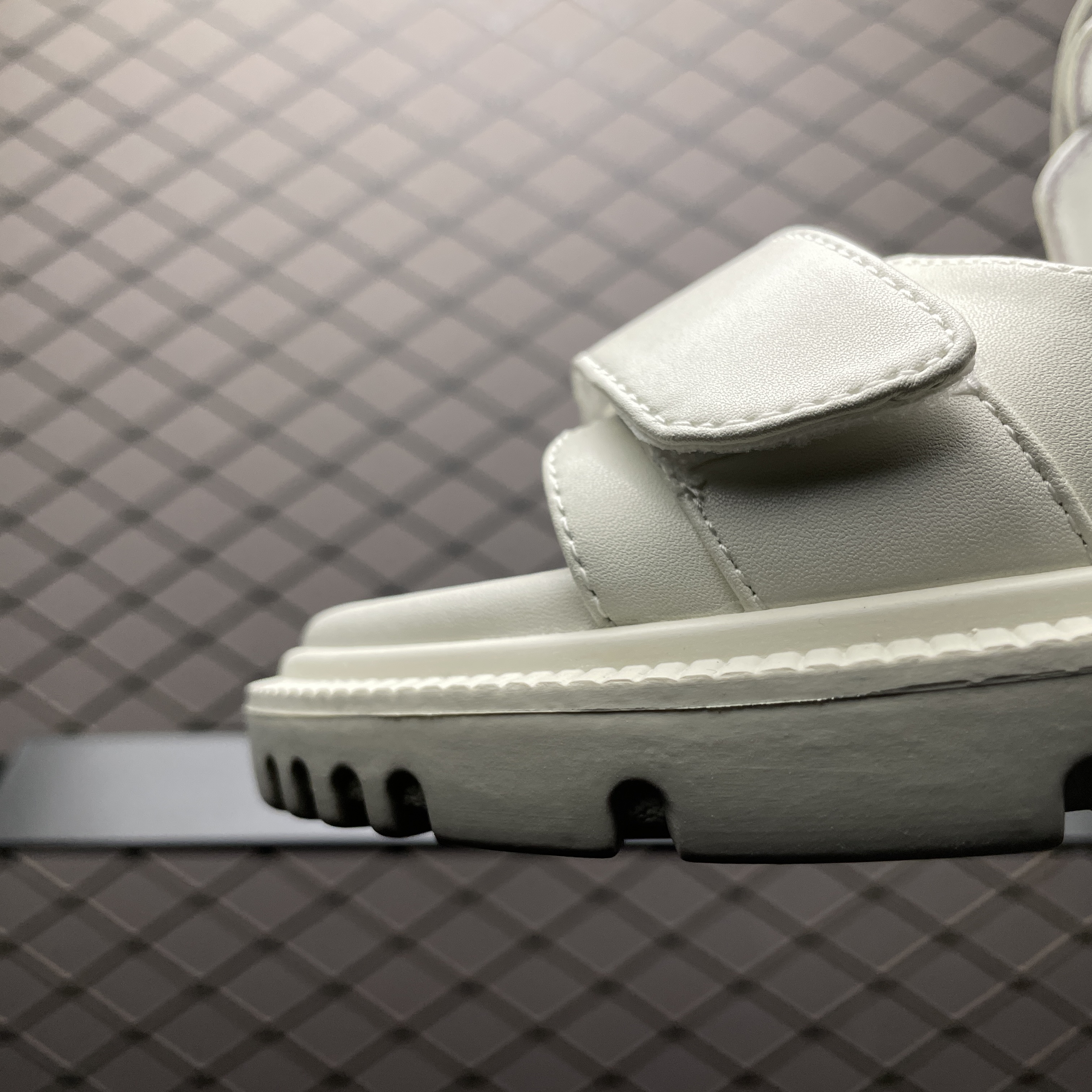 Dior Dioract Sandal (KCQ718LAB_S03W)