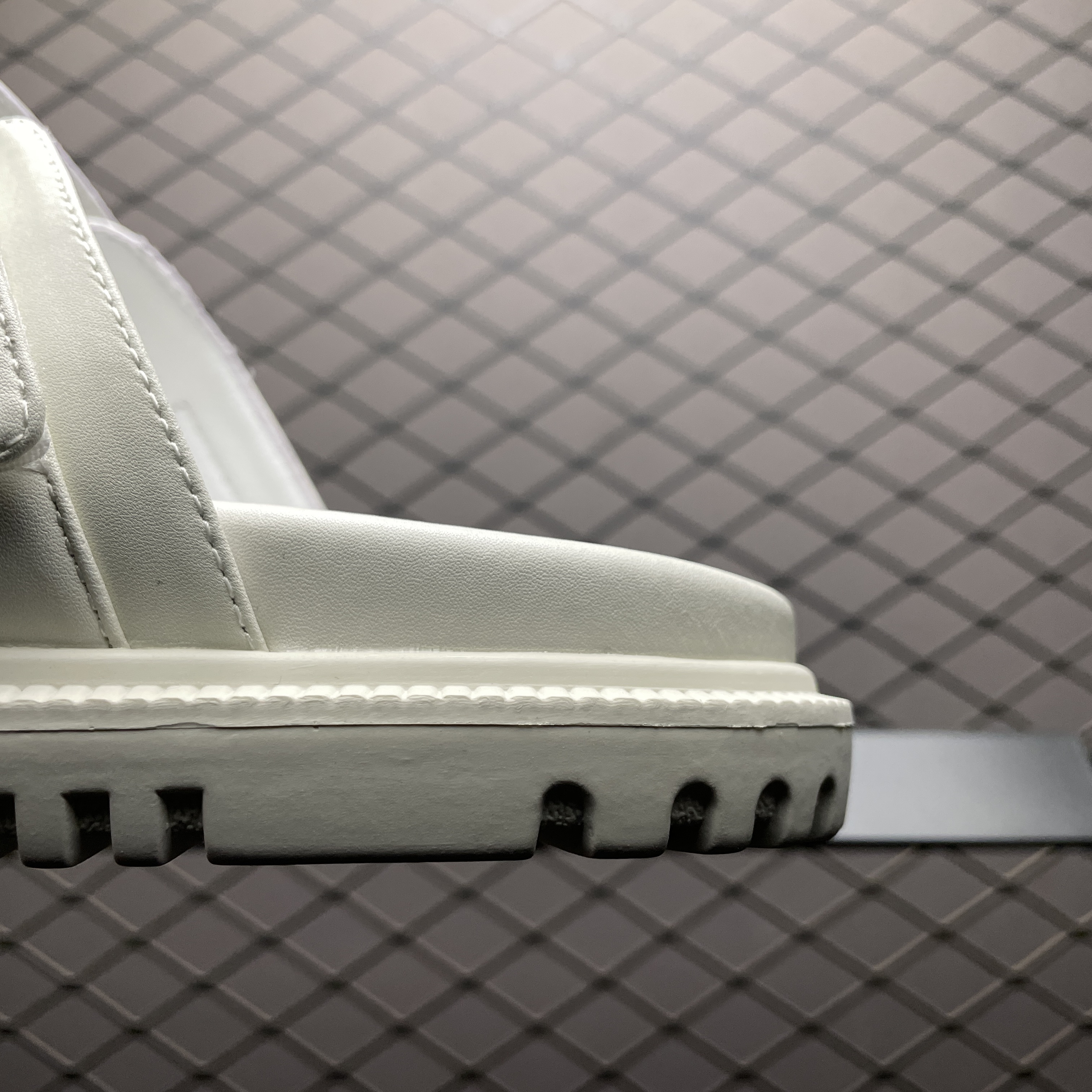 Dior Dioract Sandal (KCQ718LAB_S03W)