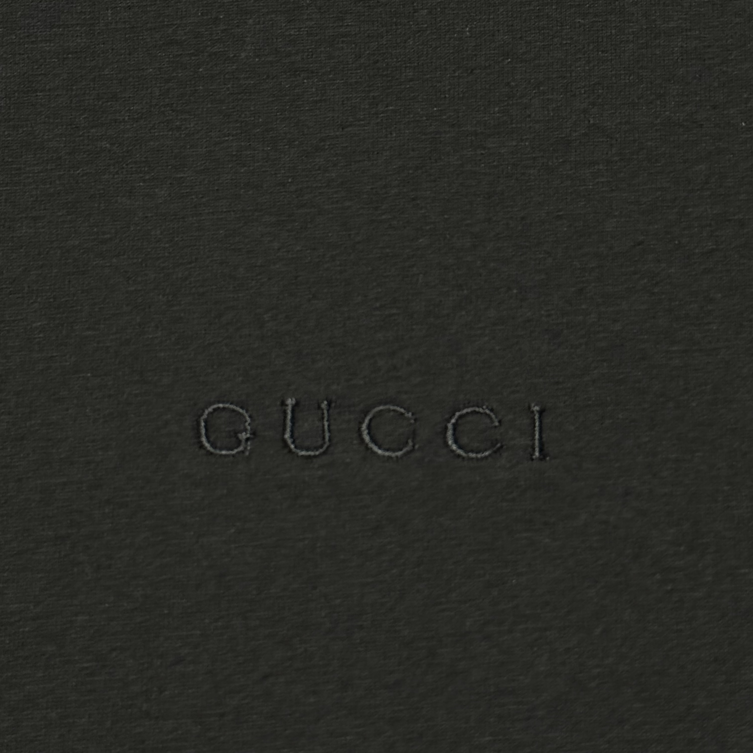 Gucci Black T-shirt with logo Gucci（798764-XJGYY-1000）