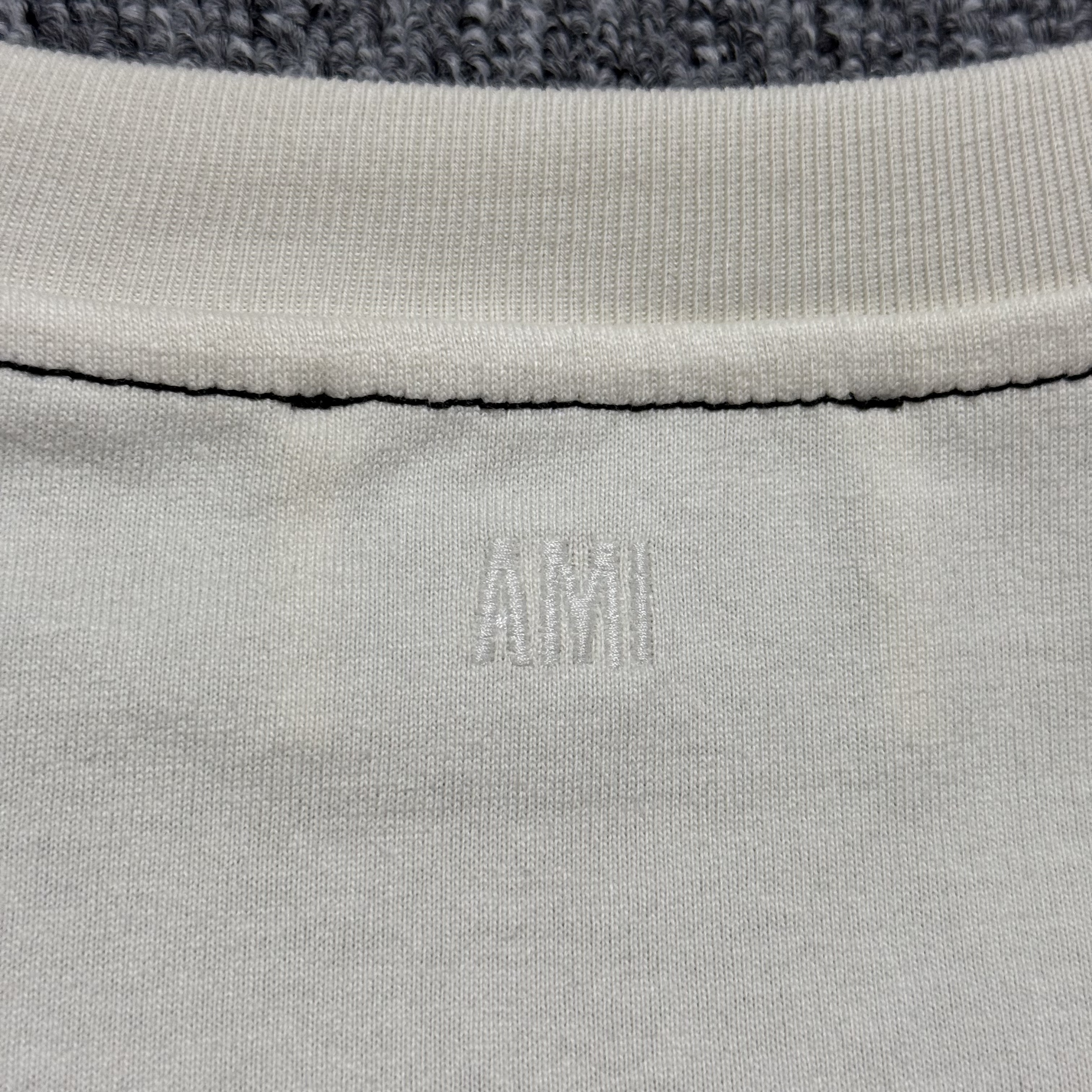 WHITE CREAM Ami Signature T-shirt (HTS029-JE0118-136）