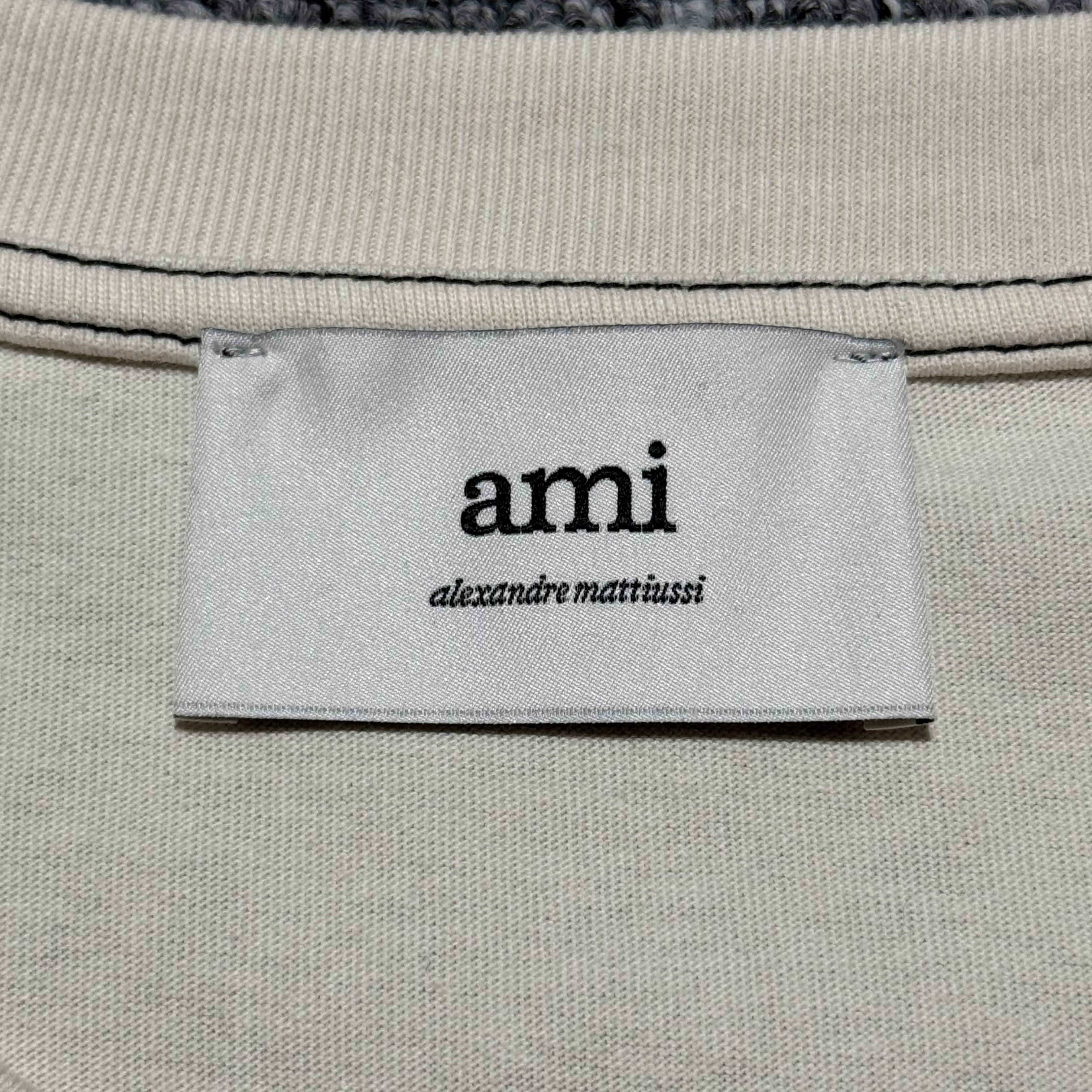 WHITE CREAM Ami Signature T-shirt (HTS029-JE0118-136）