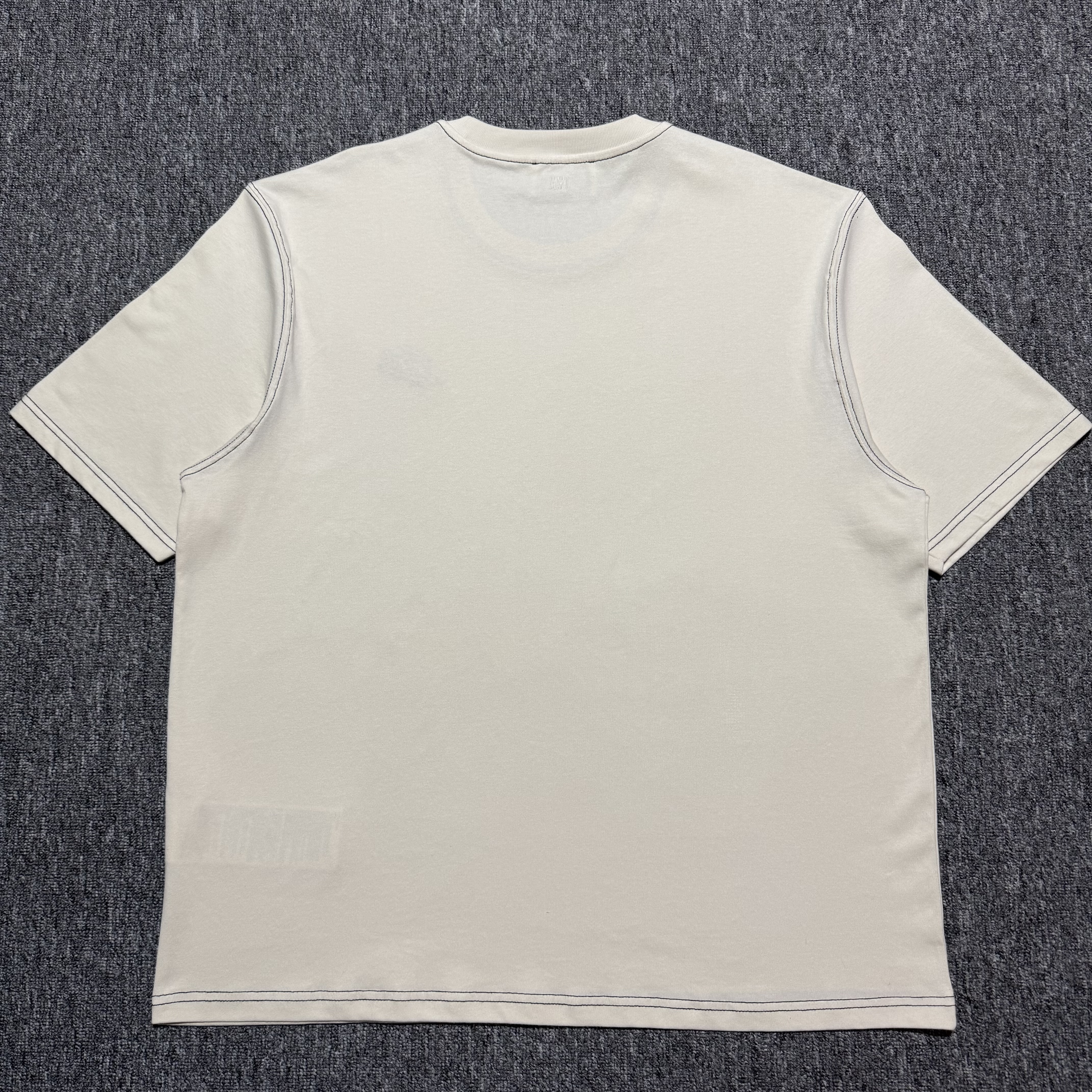 WHITE CREAM Ami Signature T-shirt (HTS029-JE0118-136）