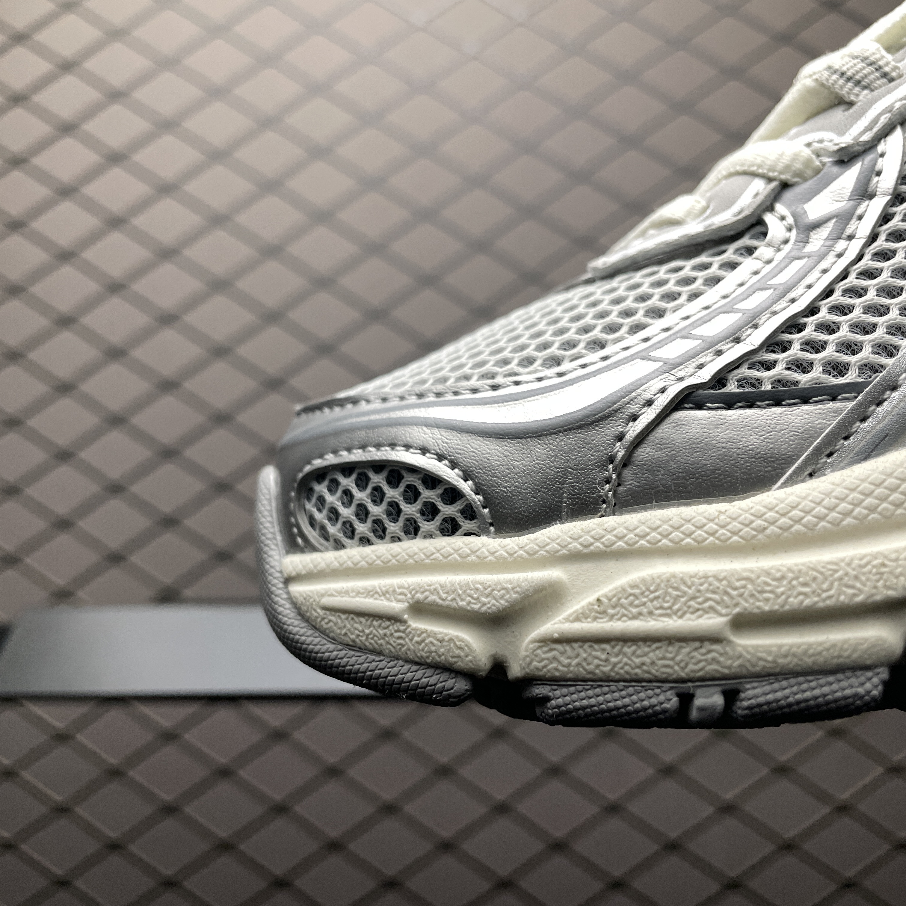 New Balance  sneakers (U740AR2)