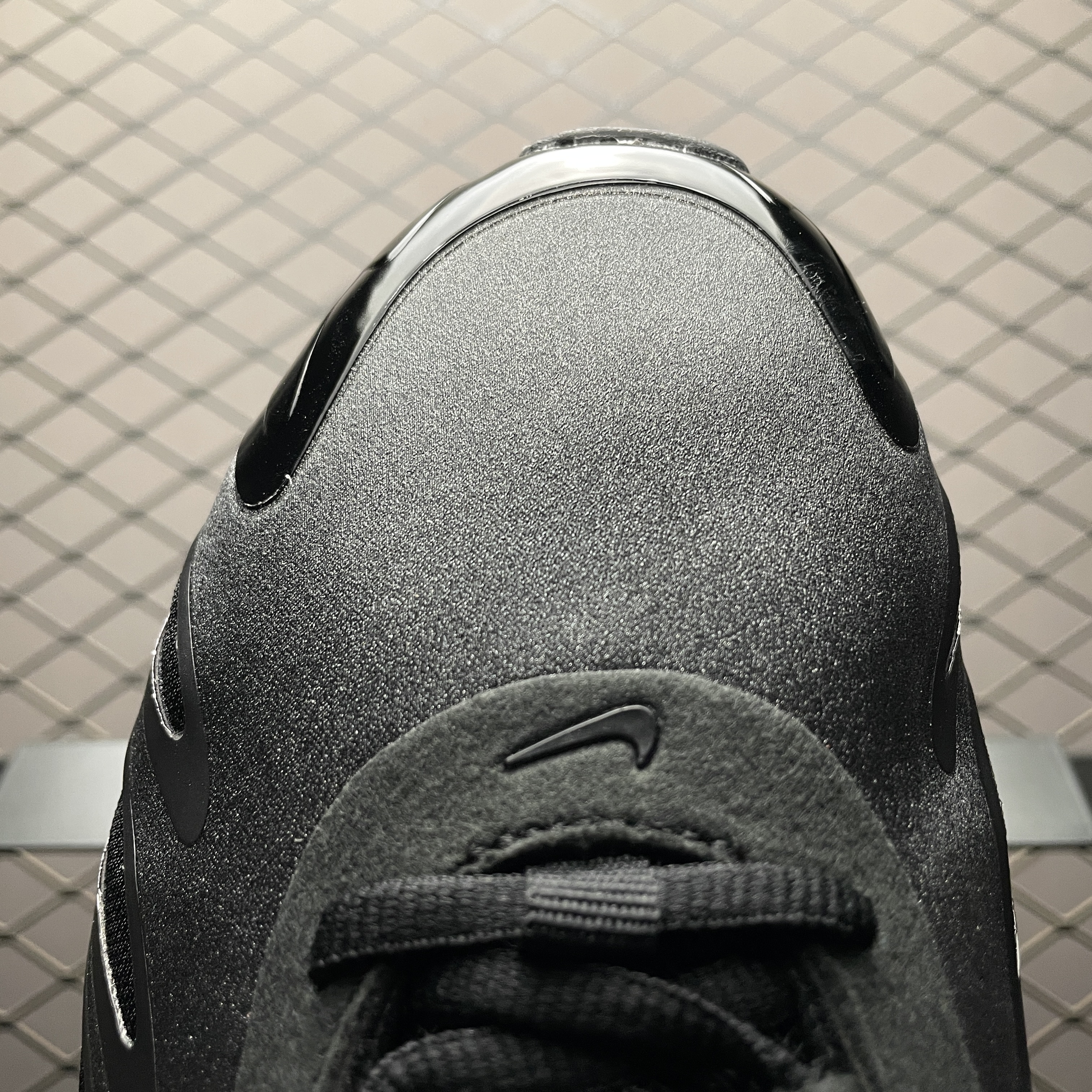 Nike  Air Max DN8 "Black/Metallic Dark Grey"（HF5509-002）
