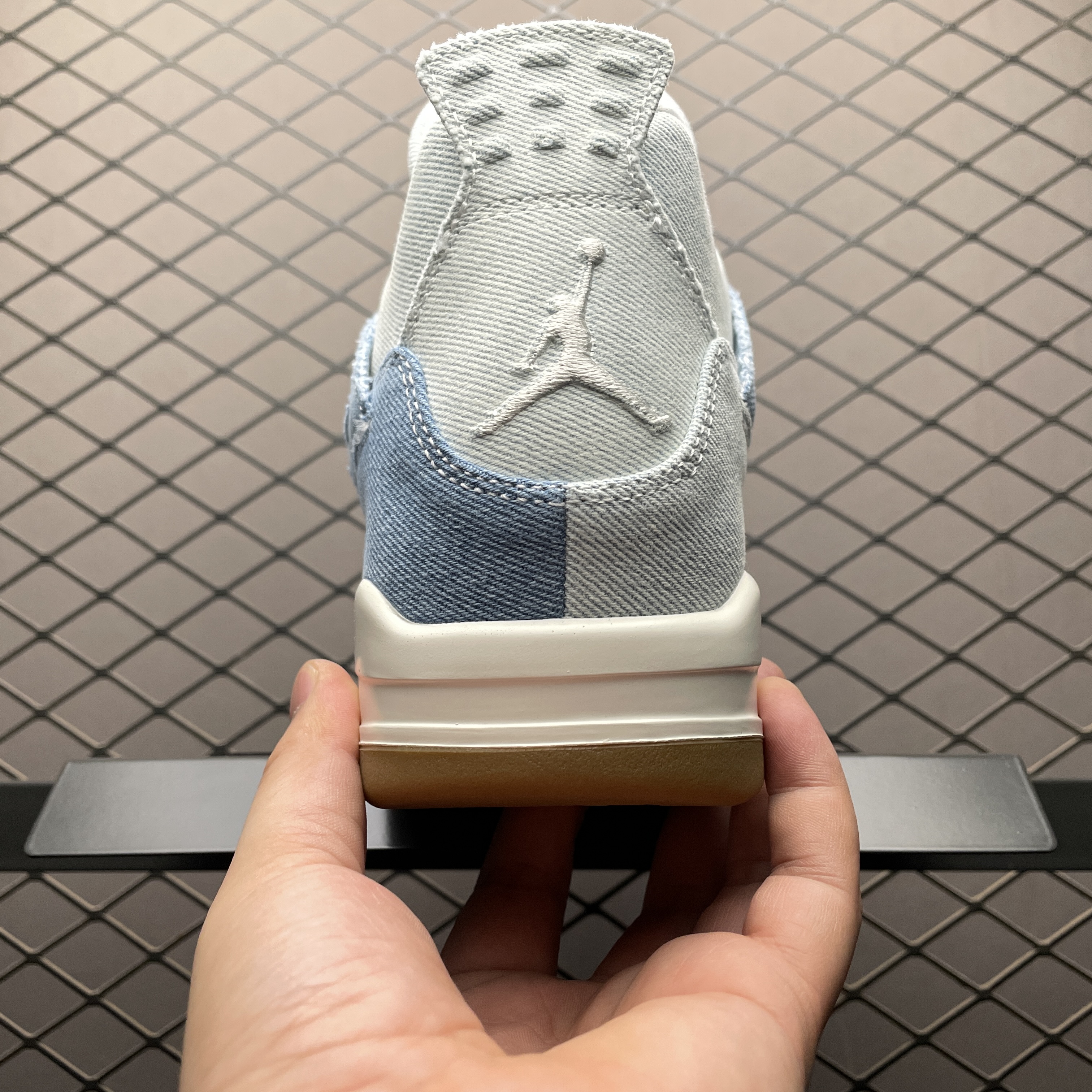 Nike Women's Air Jordan 4 Denim "Worn Blue"（IB6716-100）