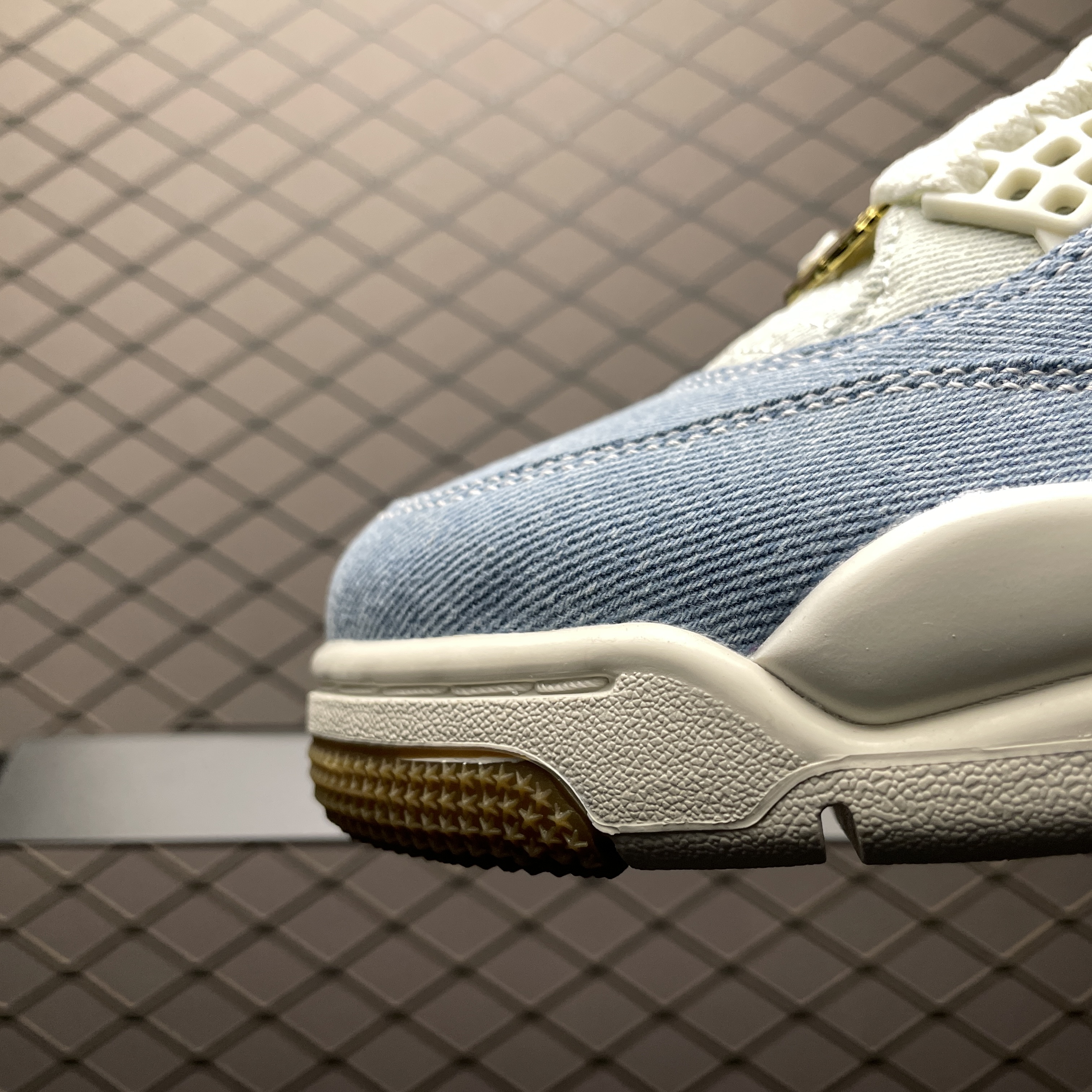 Nike Women's Air Jordan 4 Denim "Worn Blue"（IB6716-100）