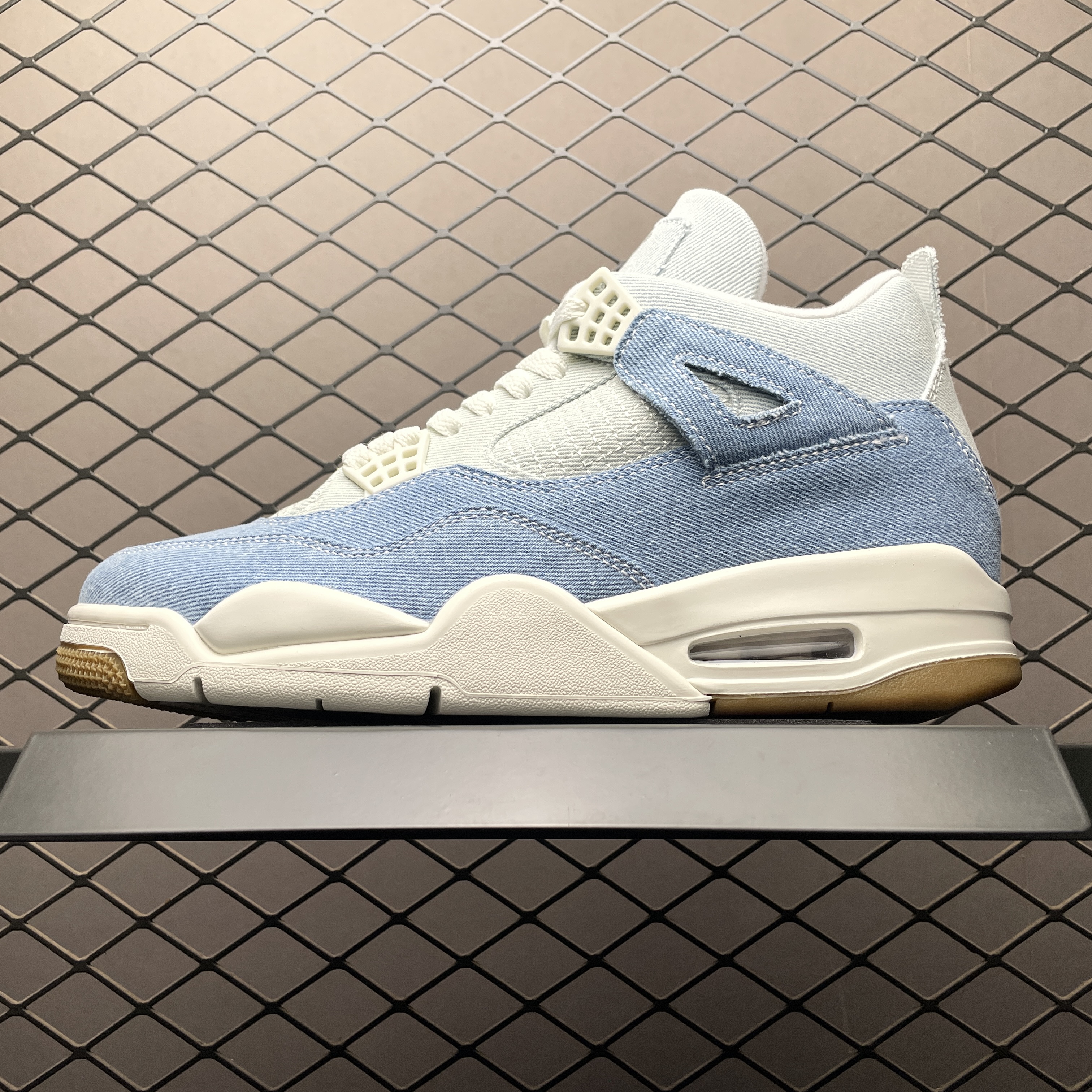Nike Women's Air Jordan 4 Denim "Worn Blue"（IB6716-100）