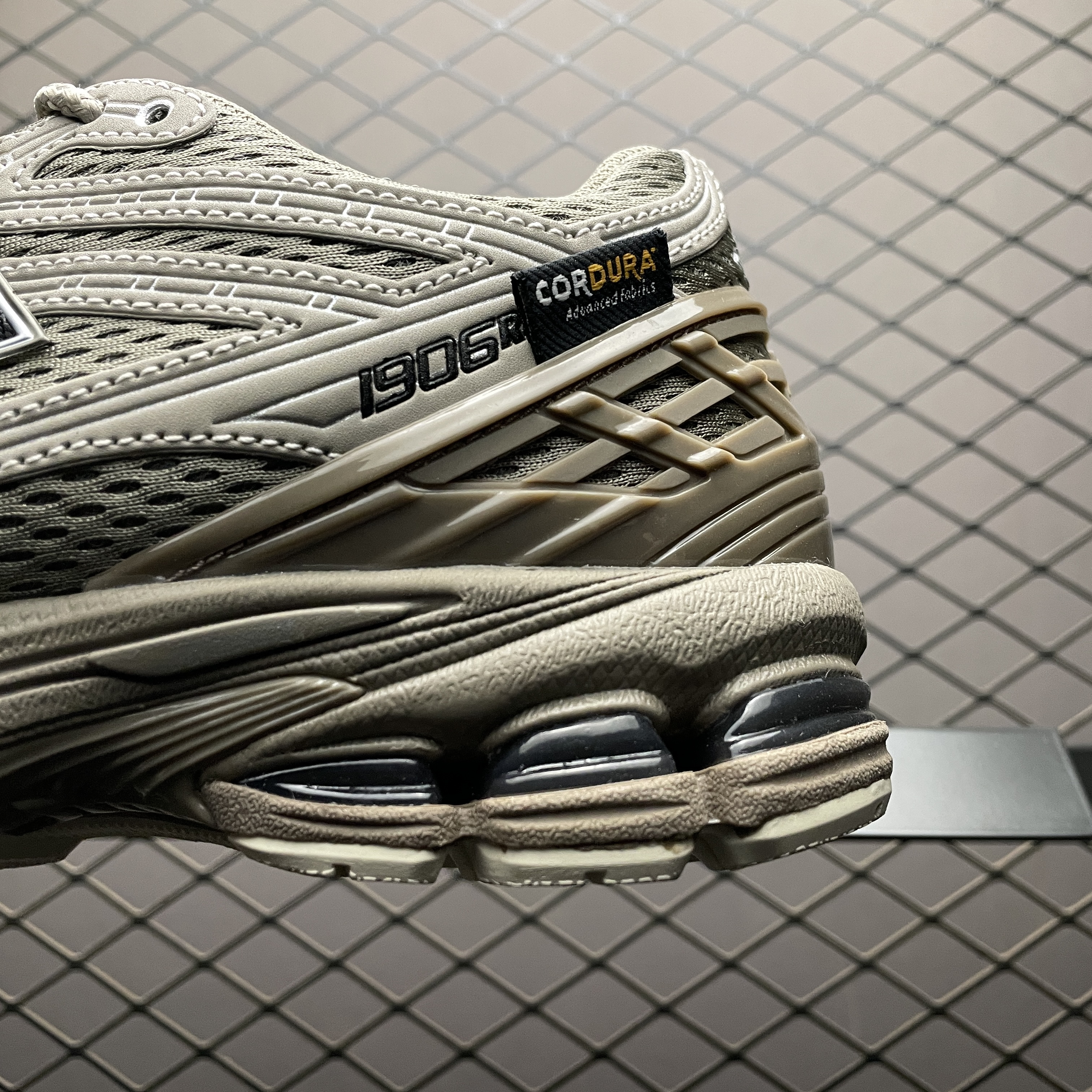 New Balance 1906R Cordura "Olive/Tan" (U1906ROB）