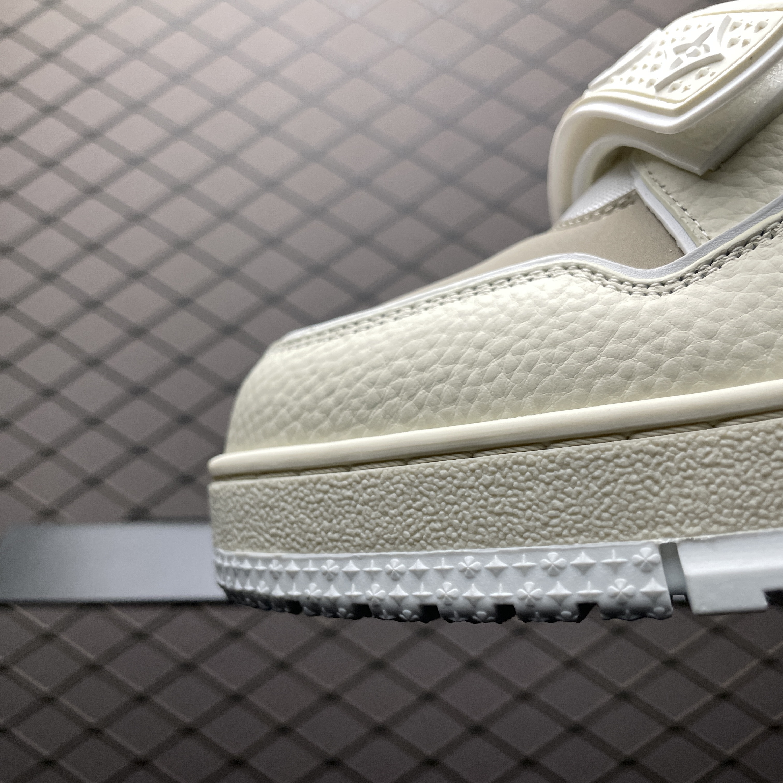 Louis Vuitton Trainer Line Sneakers (1ACW4C )
