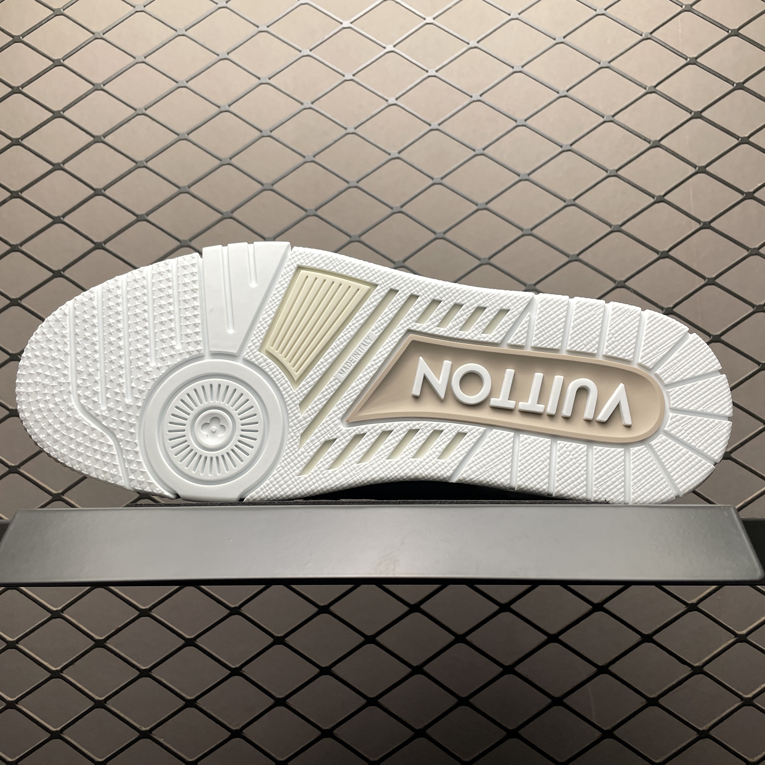 Louis Vuitton Trainer Line Sneakers (1ACW4C )