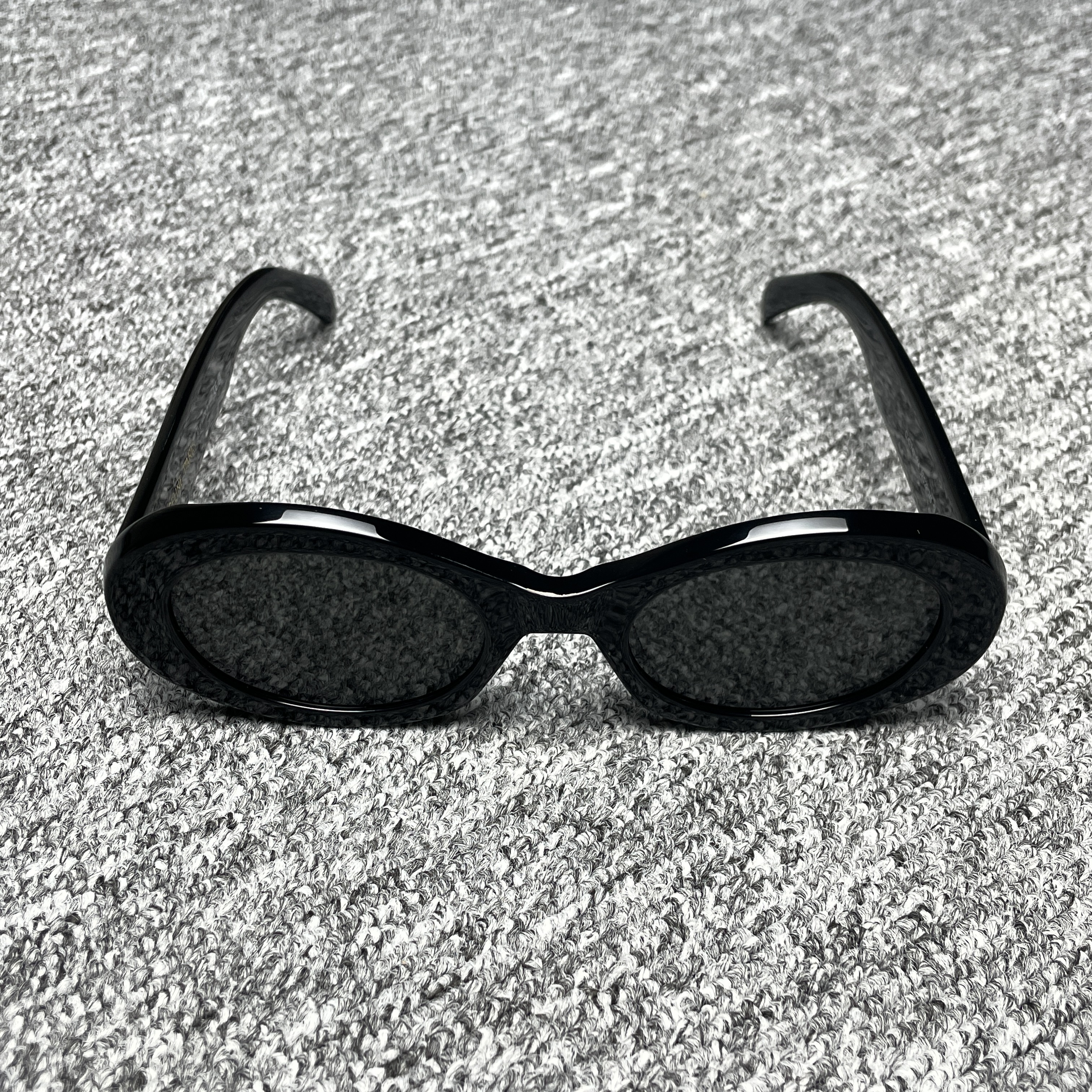 CELINE Triomphe 01 Sunglasses in Acetate "Black"  (4S194CPLB-38NO）