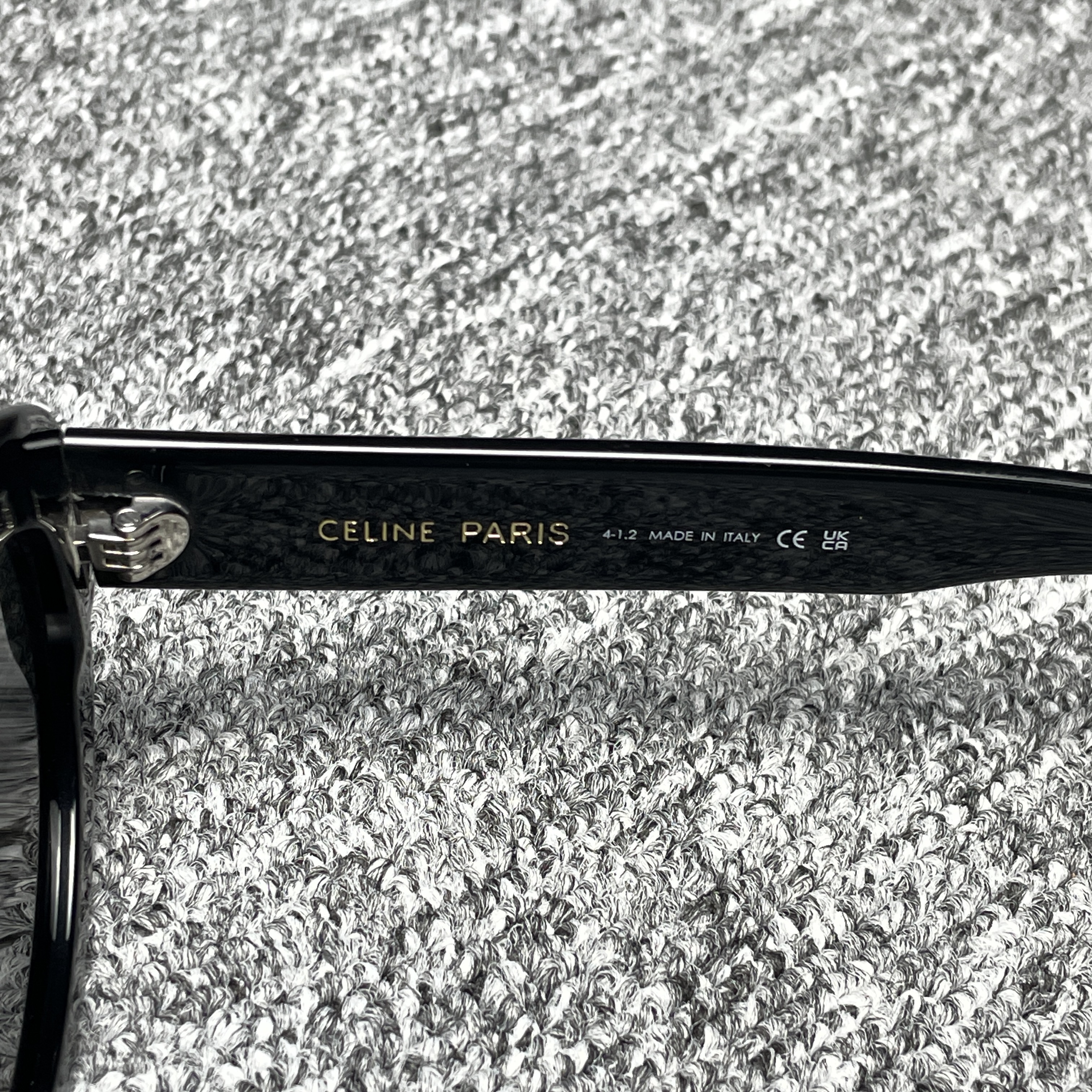 CELINE Triomphe 01 Sunglasses in Acetate "Black"  (4S194CPLB-38NO）