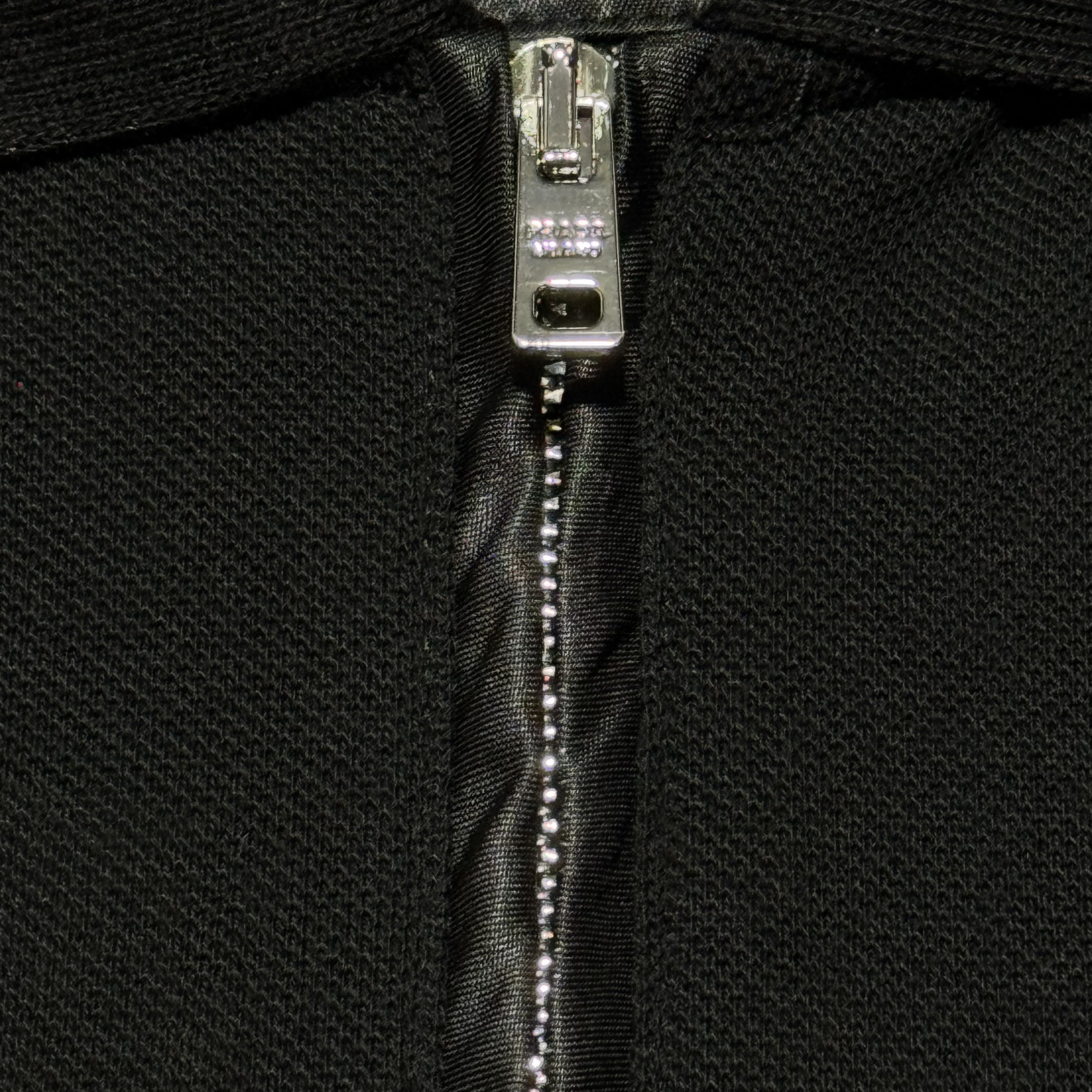 PRADA Pique Re-Nylon Details Polo Shirt Black  (UJN903-1YR4-F0002-S-OOO）