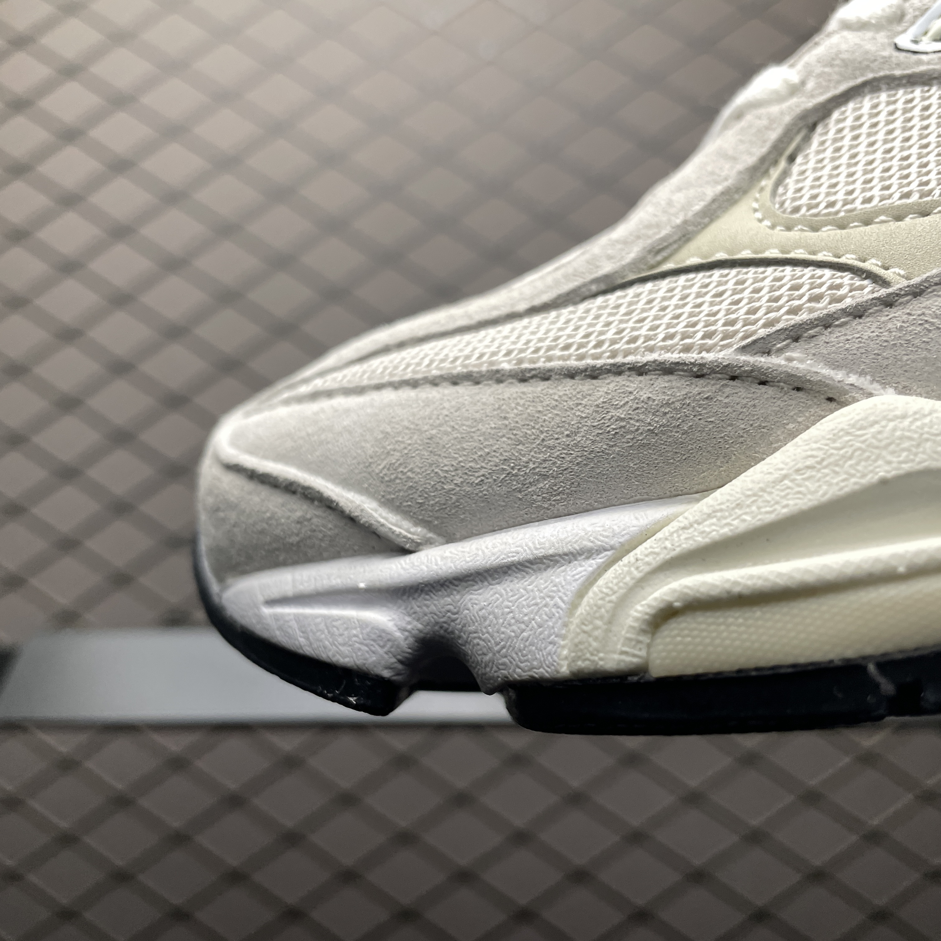 New Balance 9060 "White/Sea Salt" (U9060WHT)