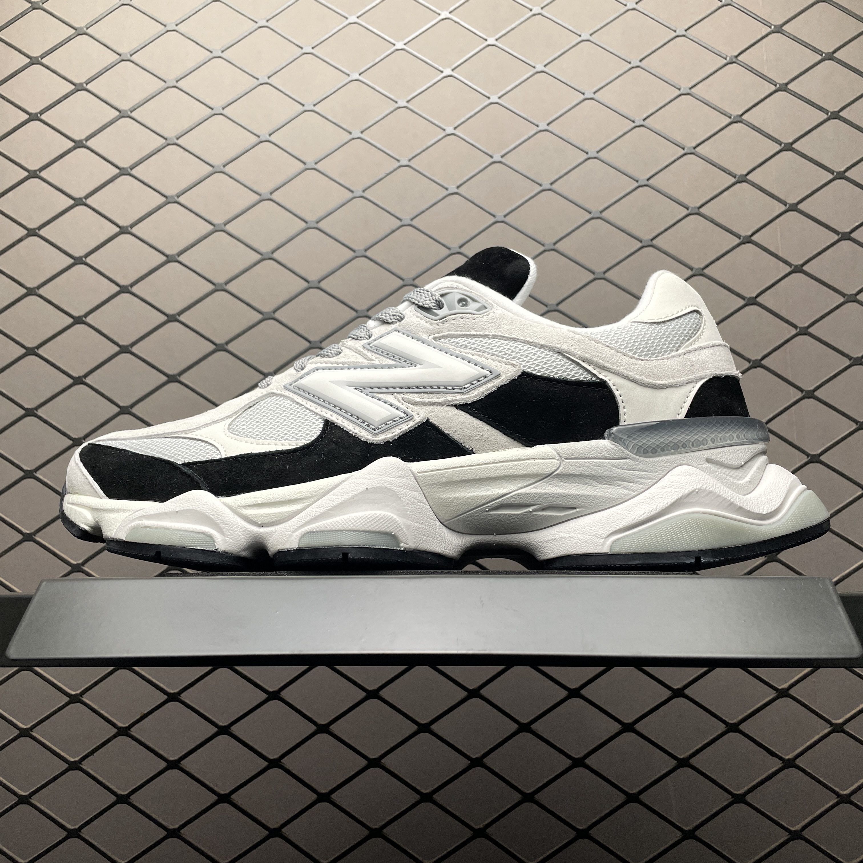 New Balance 9060 Grey Jet Black (U9060JBB)