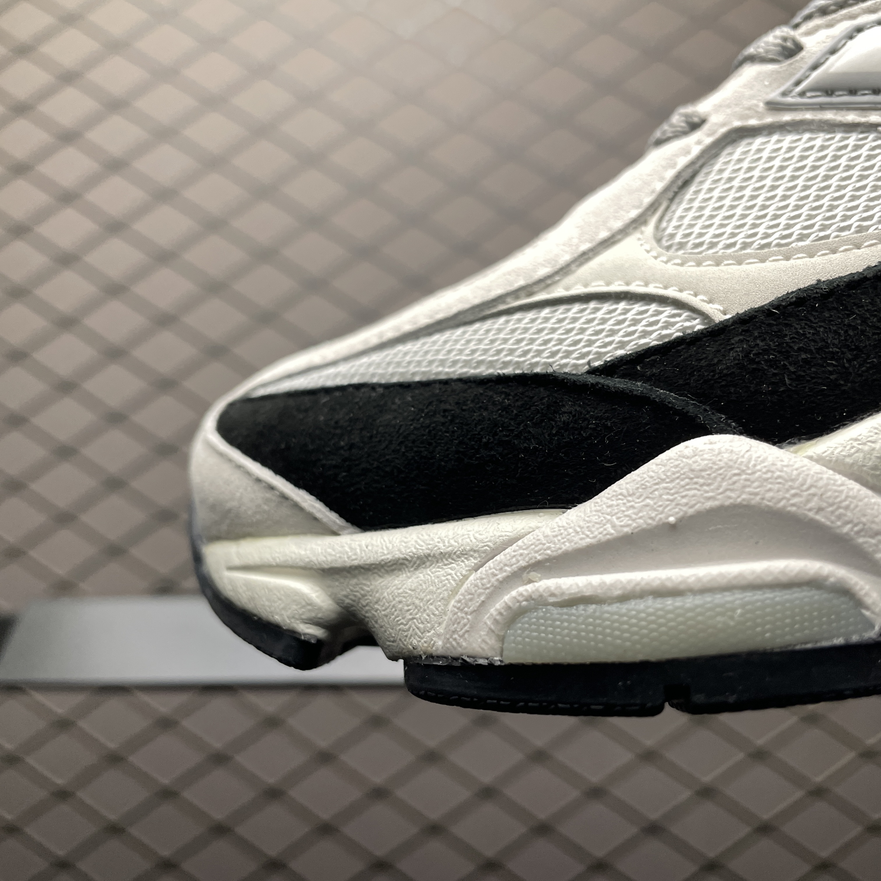 New Balance 9060 Grey Jet Black (U9060JBB)