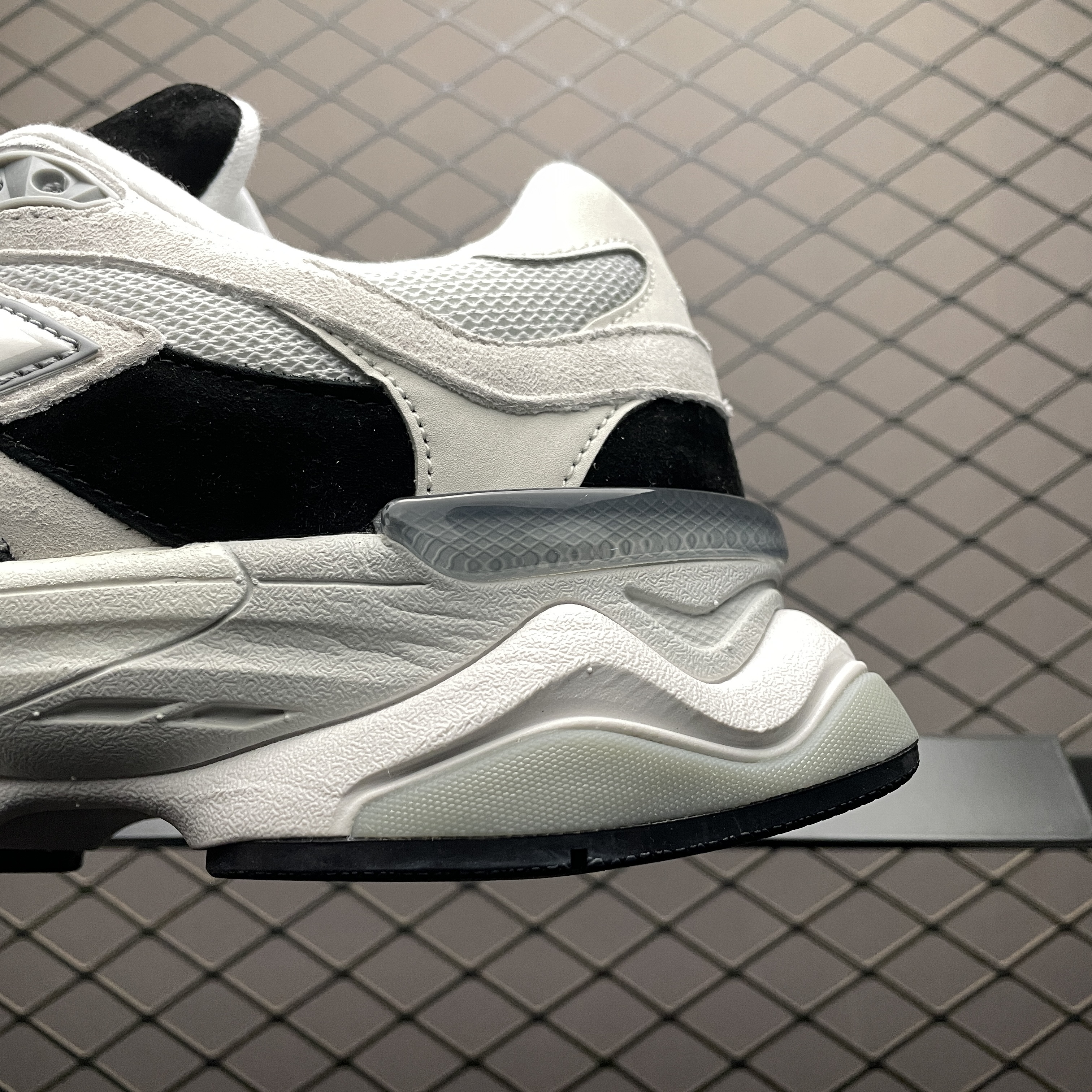 New Balance 9060 Grey Jet Black (U9060JBB)