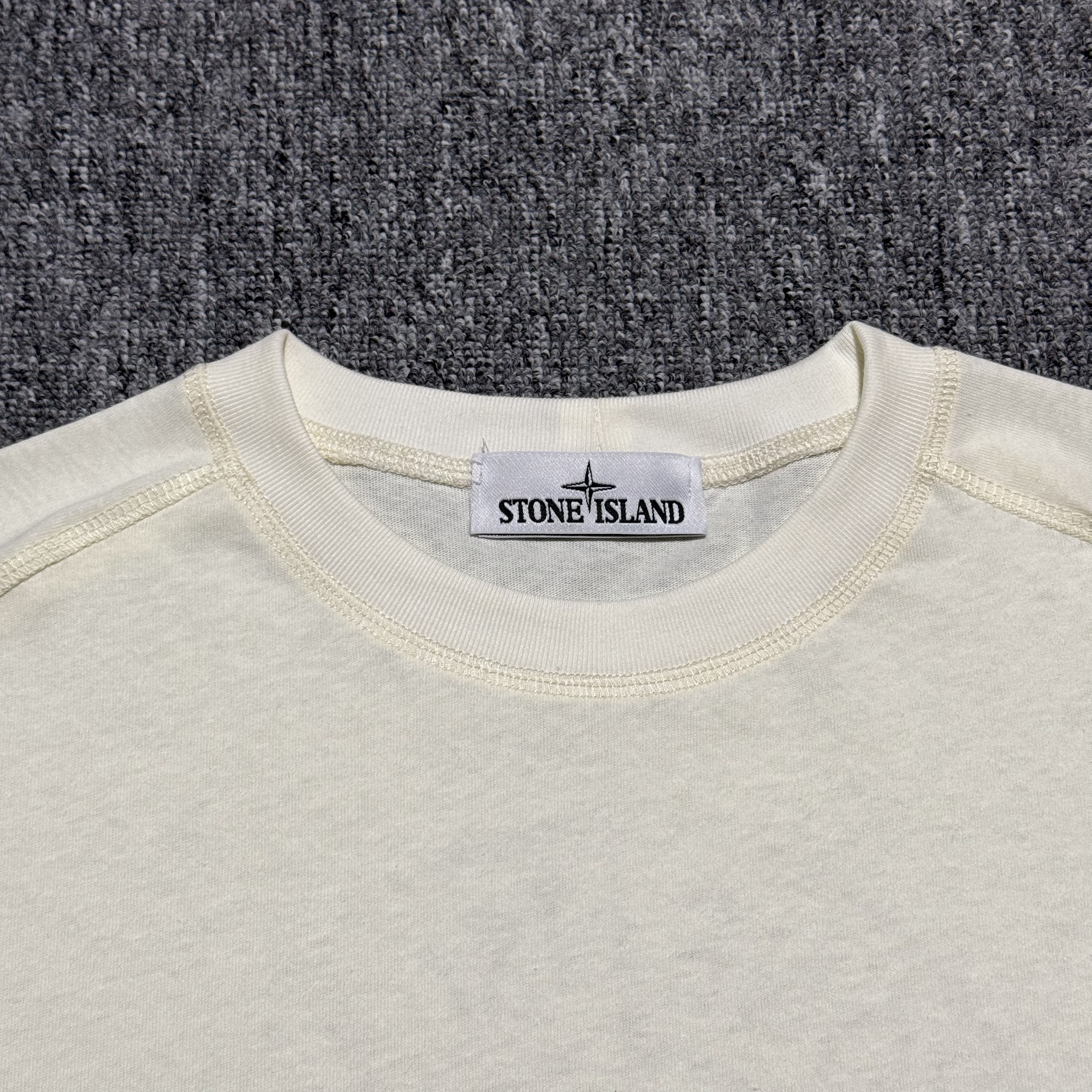 Stone Island Logo Printed Short-Sleeved T-Shirt（210002080-V0093）