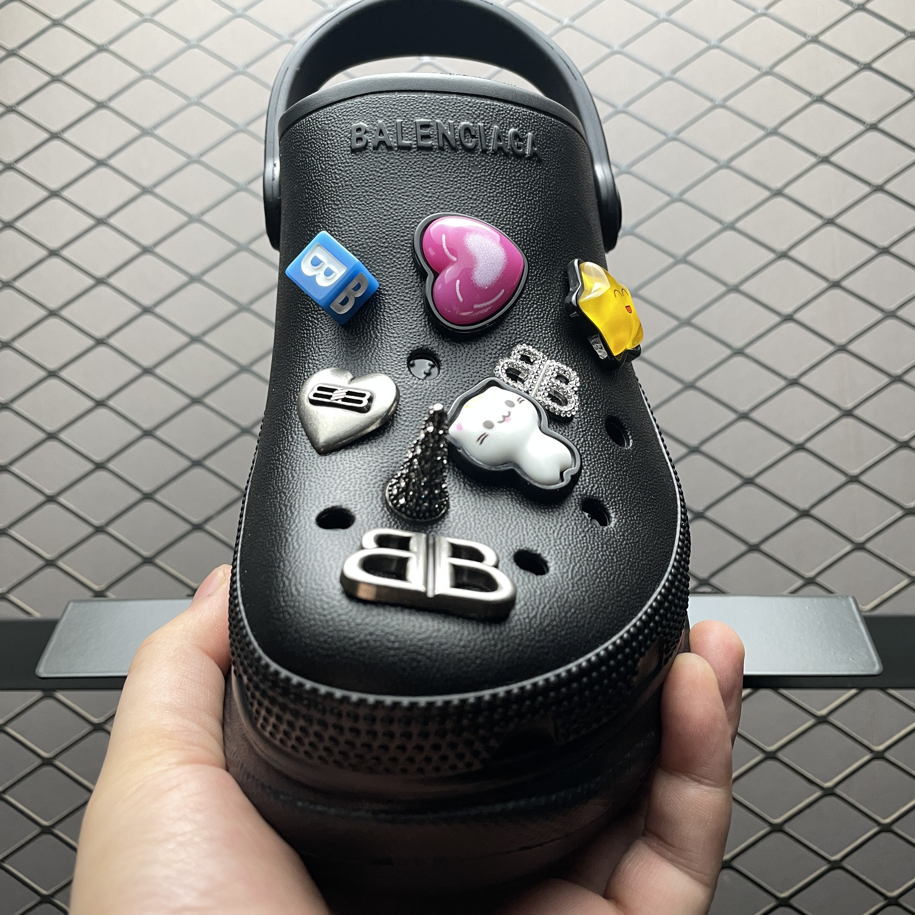 BALENCIAGA x Crocs Jibbitz Mule Clogs（720762W0FOW1000）