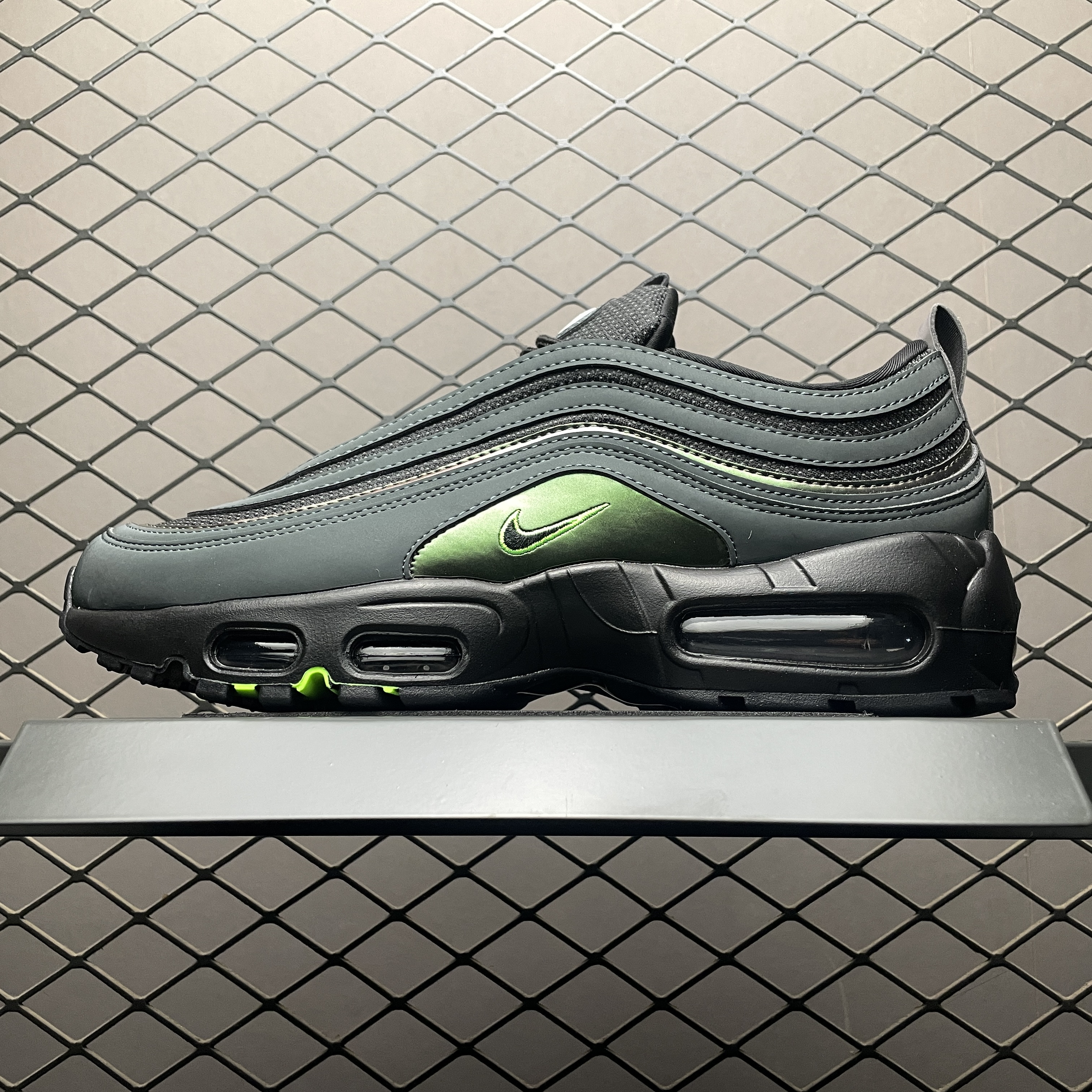 Division Street × Nike Air Max 95/97 "Ducks of a Feather/Thunder" (II1711-900)