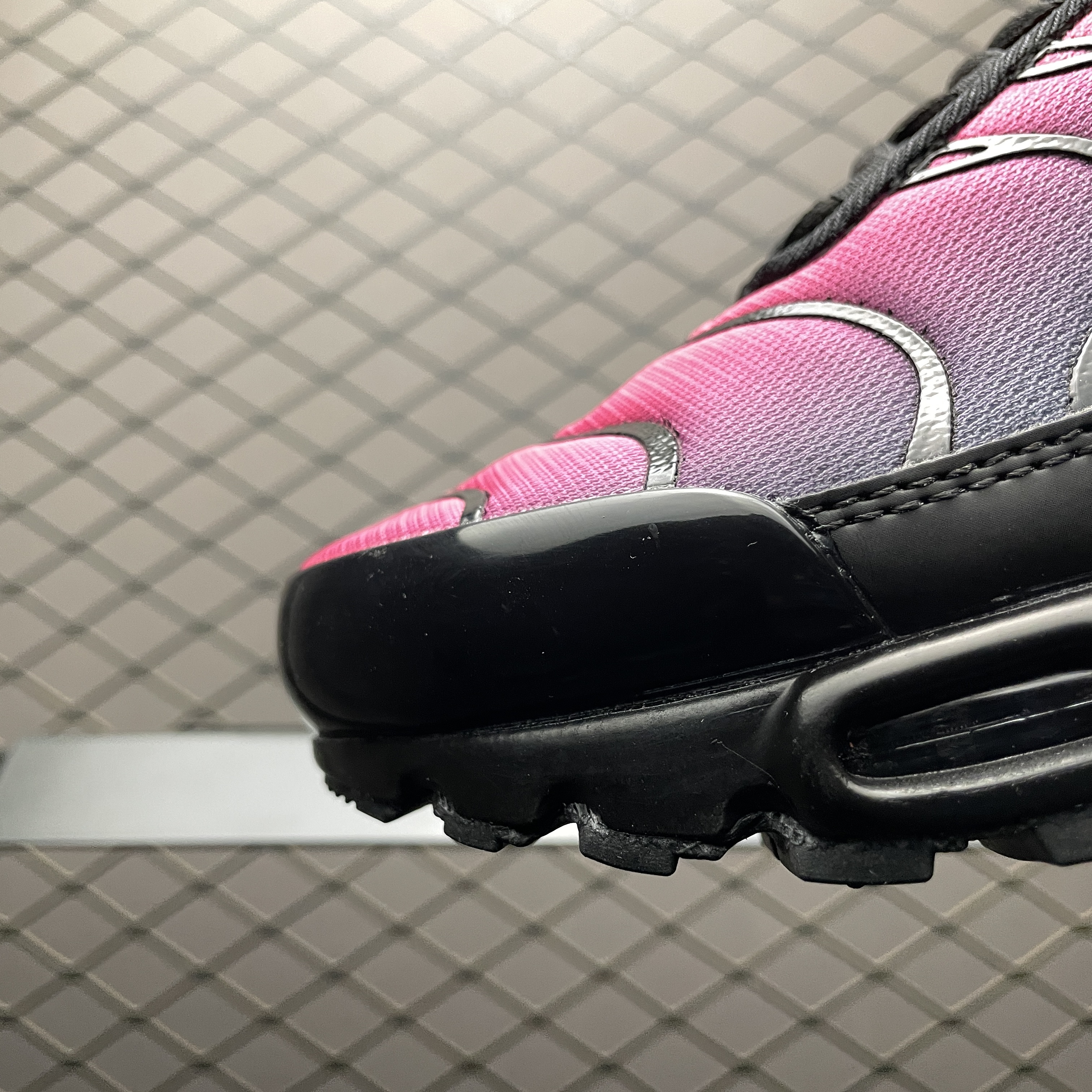 Nike Air Max Plus Black Pink（FJ5981-010）